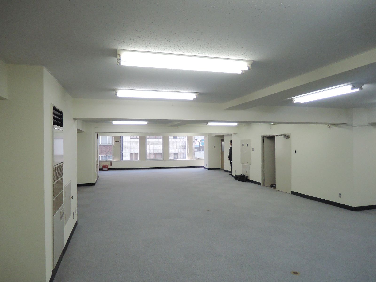オフィス室内参考画像