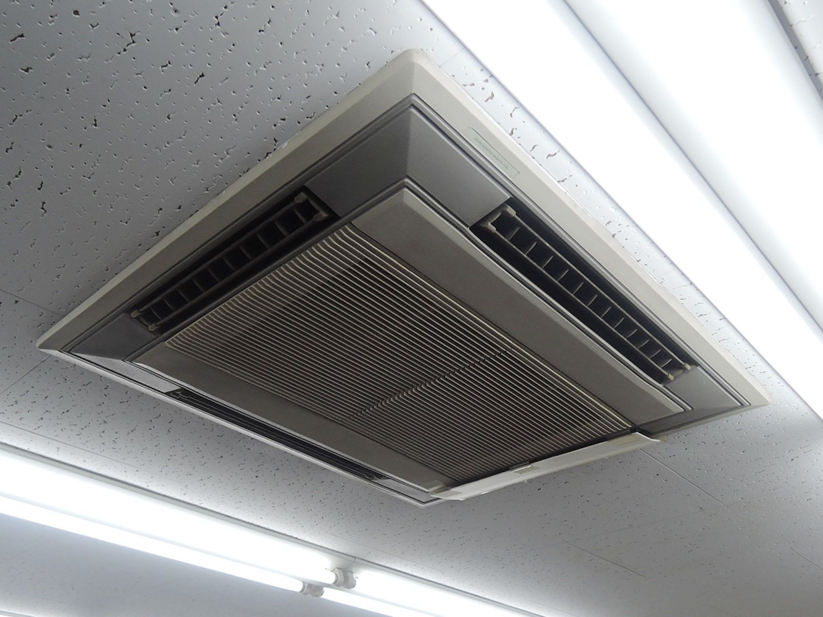 空調機器