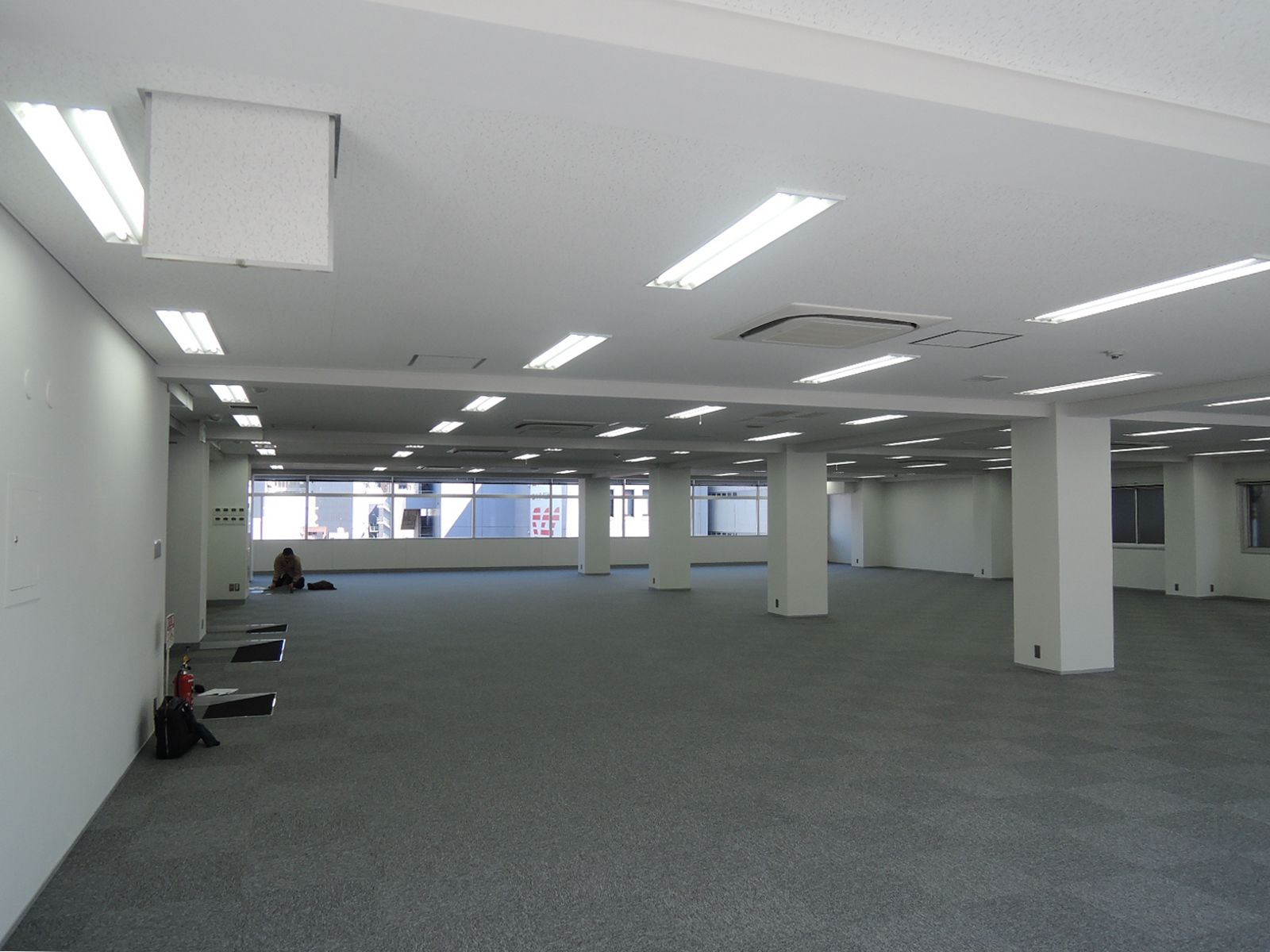 オフィス室内参考画像