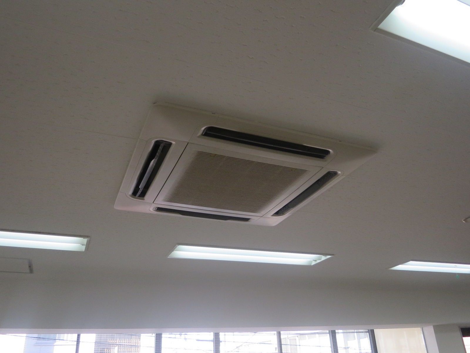 空調吹き出し口