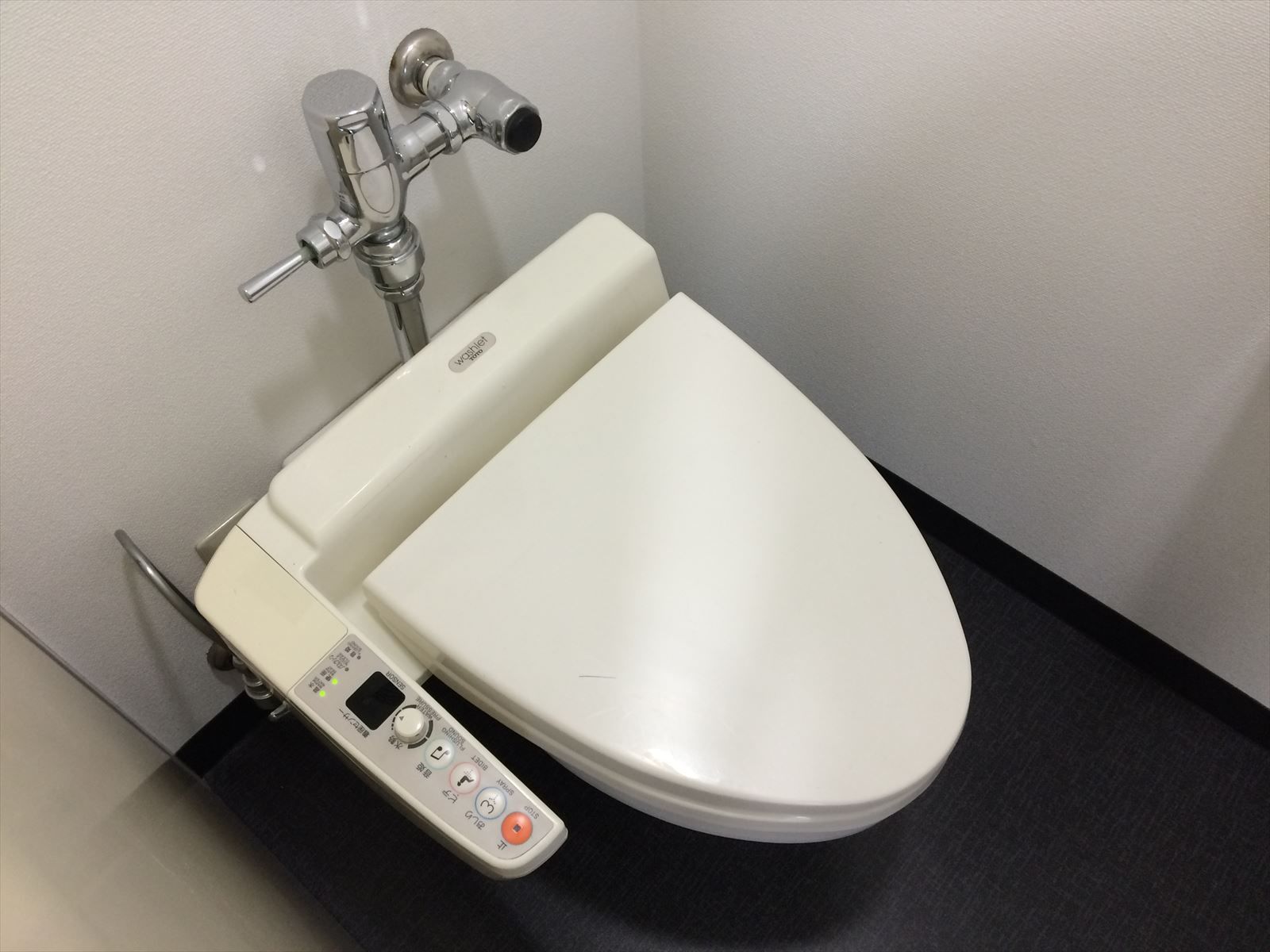 男女別トイレ個室