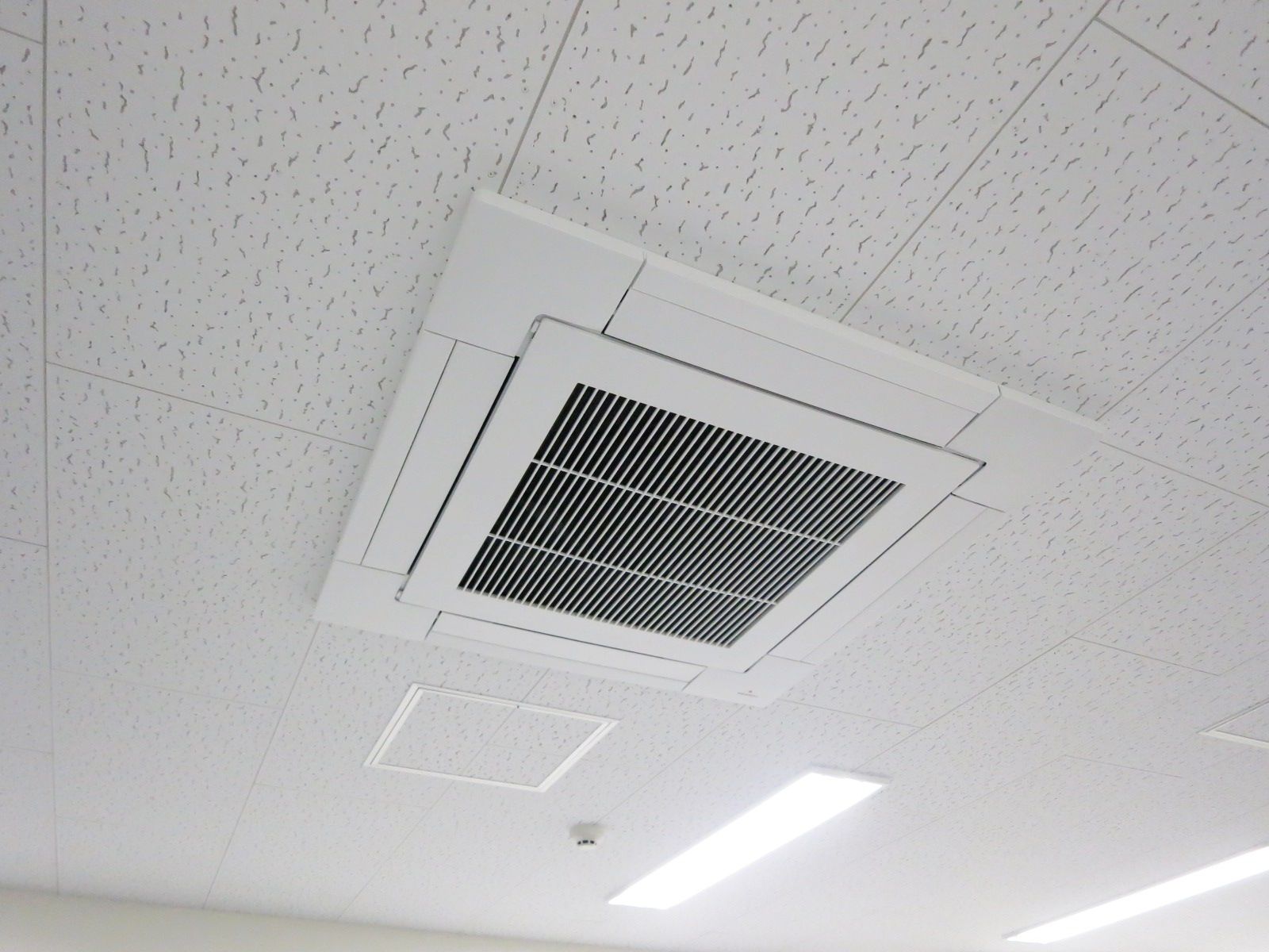空調吹き出し口