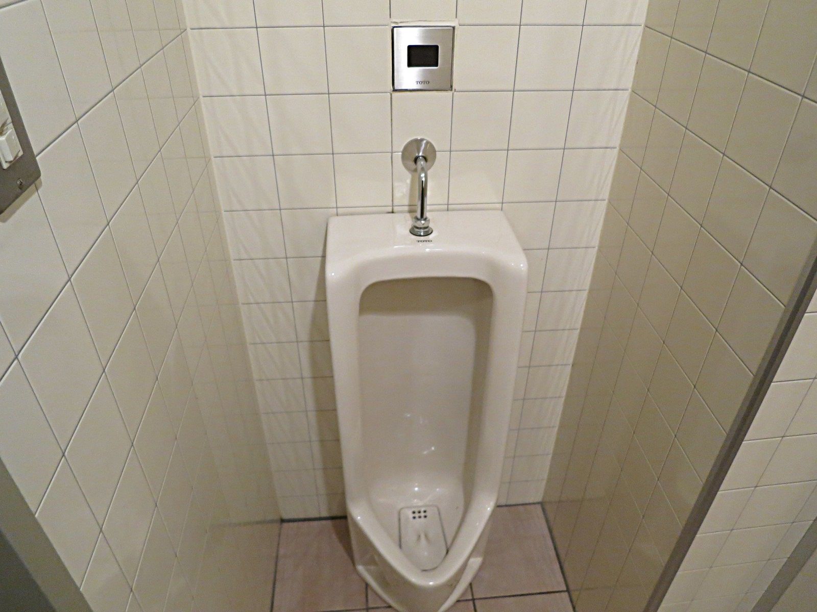男性用トイレ
