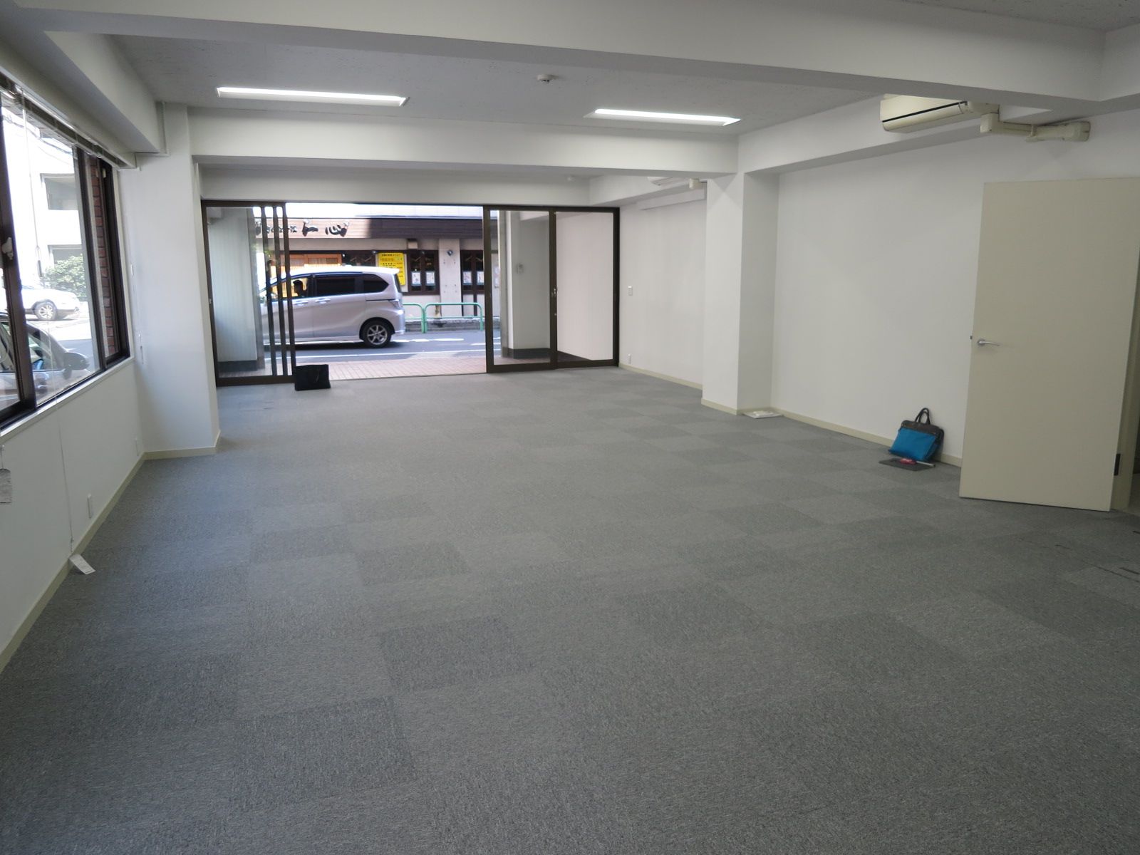 貸室奥から見た様子