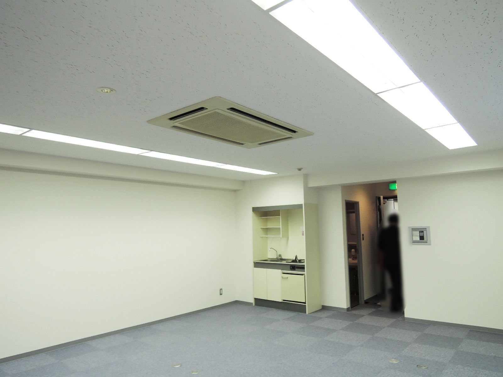 貸室奥から見た様子