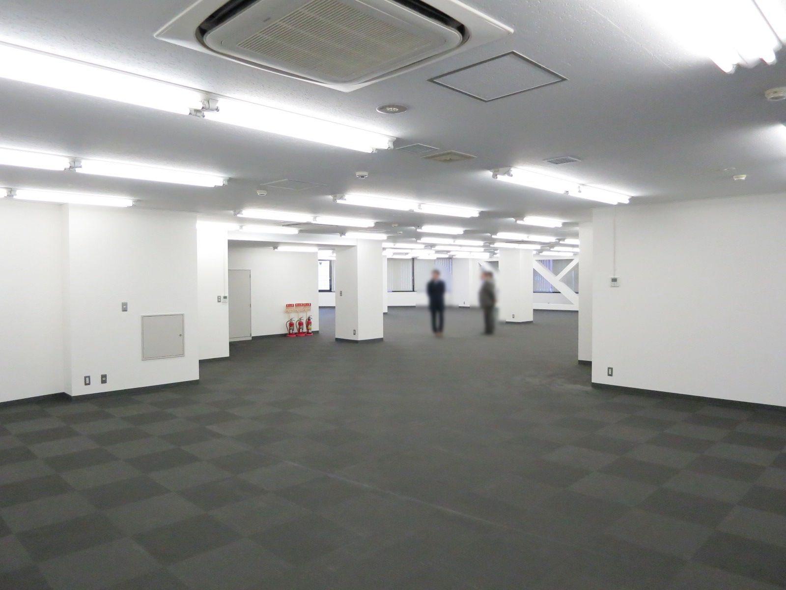 貸室奥から見た様子