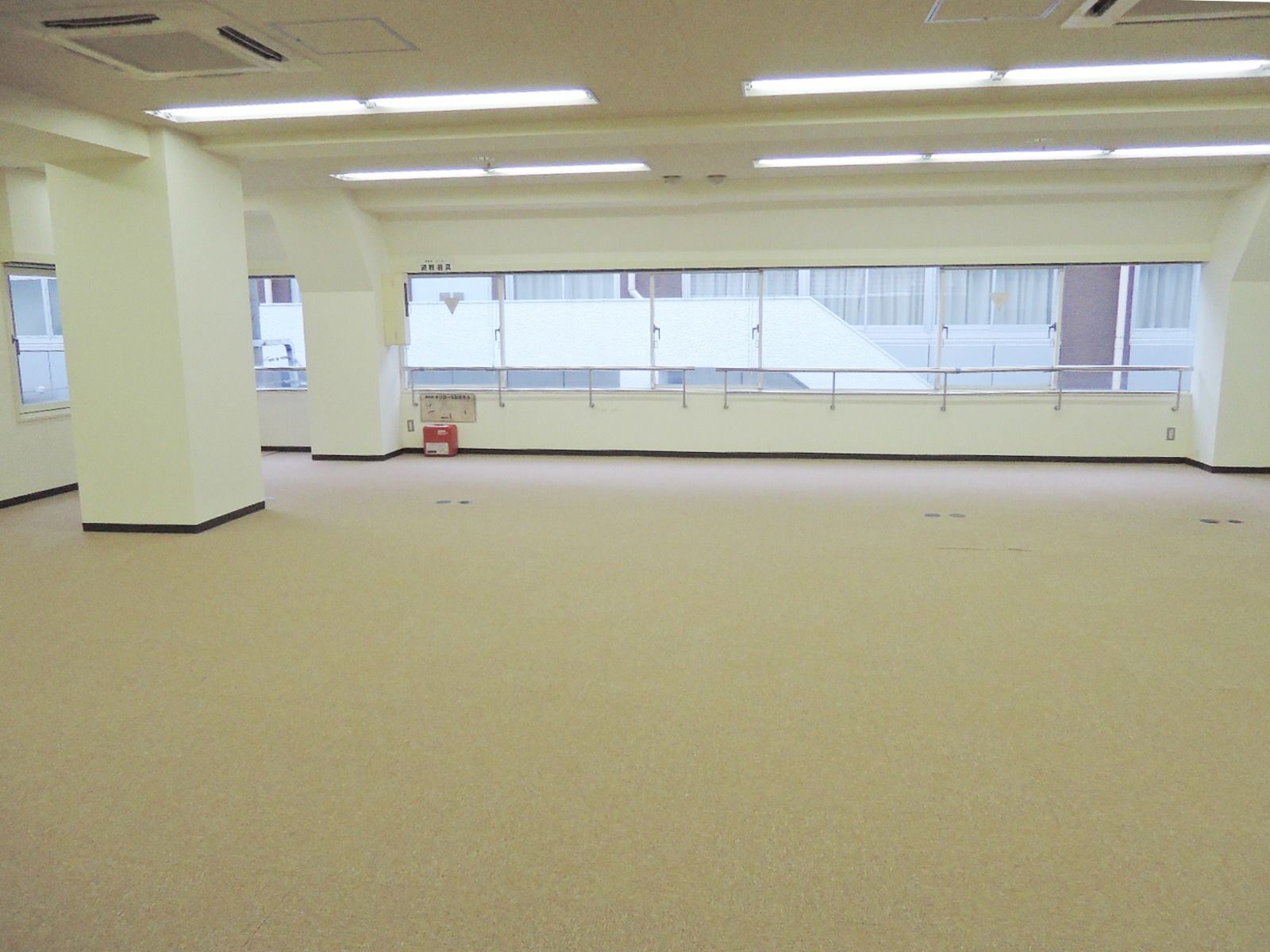 オフィス室内参考画像（3階）