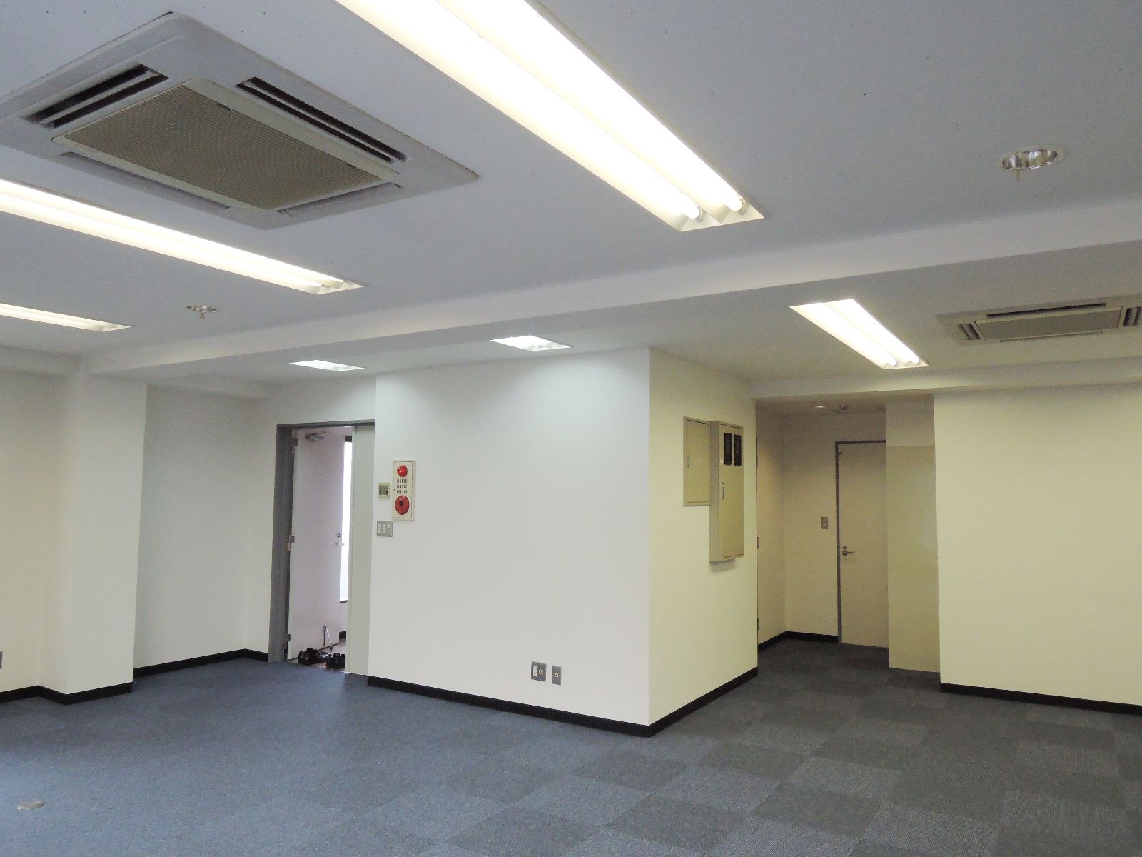 貸室出入口
