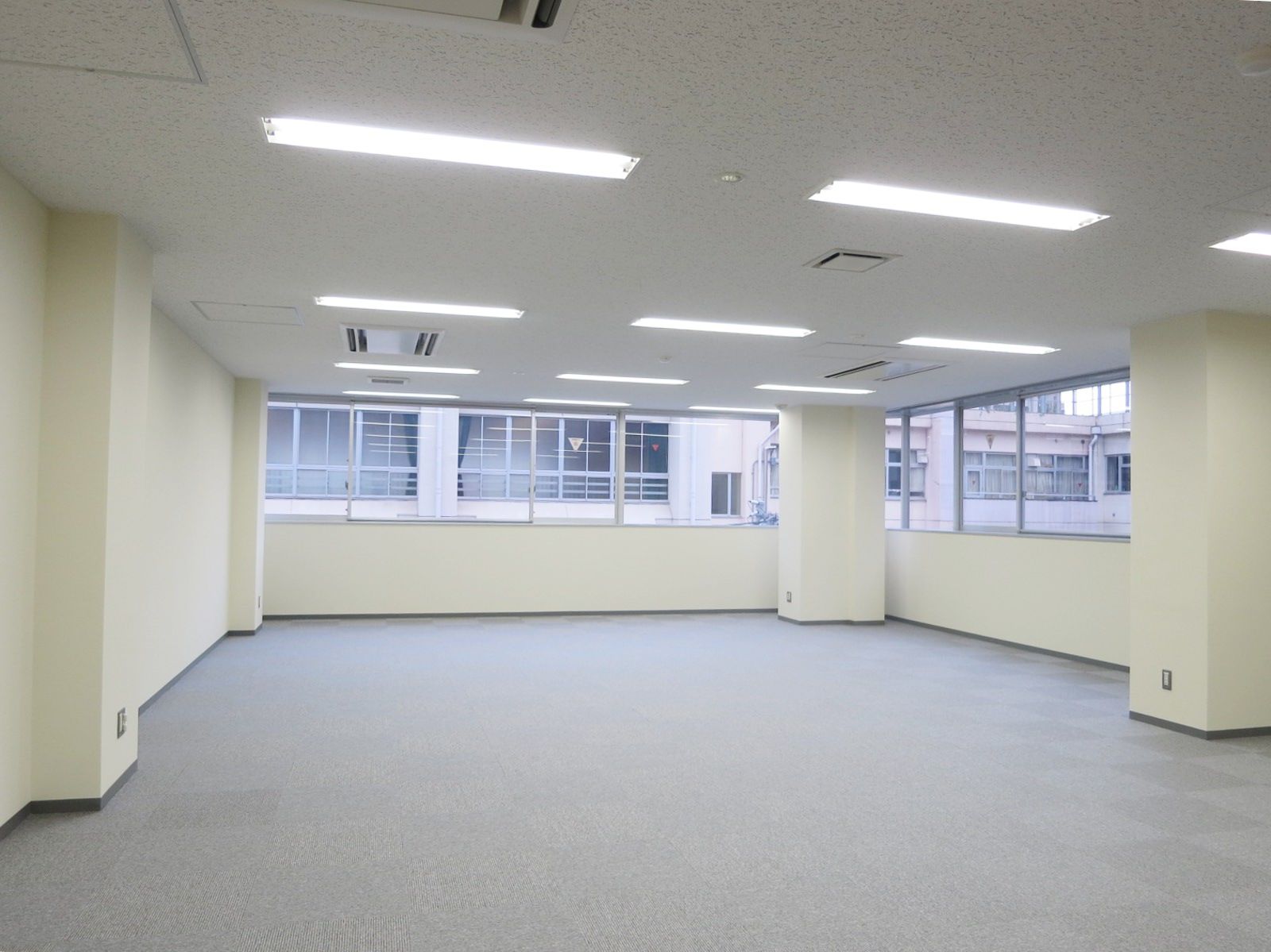 オフィス室内参考画像（4階）