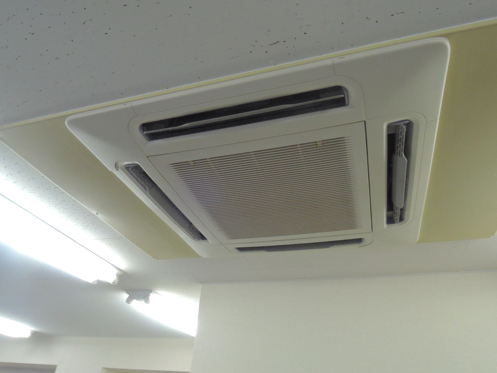 空調吹き出し口