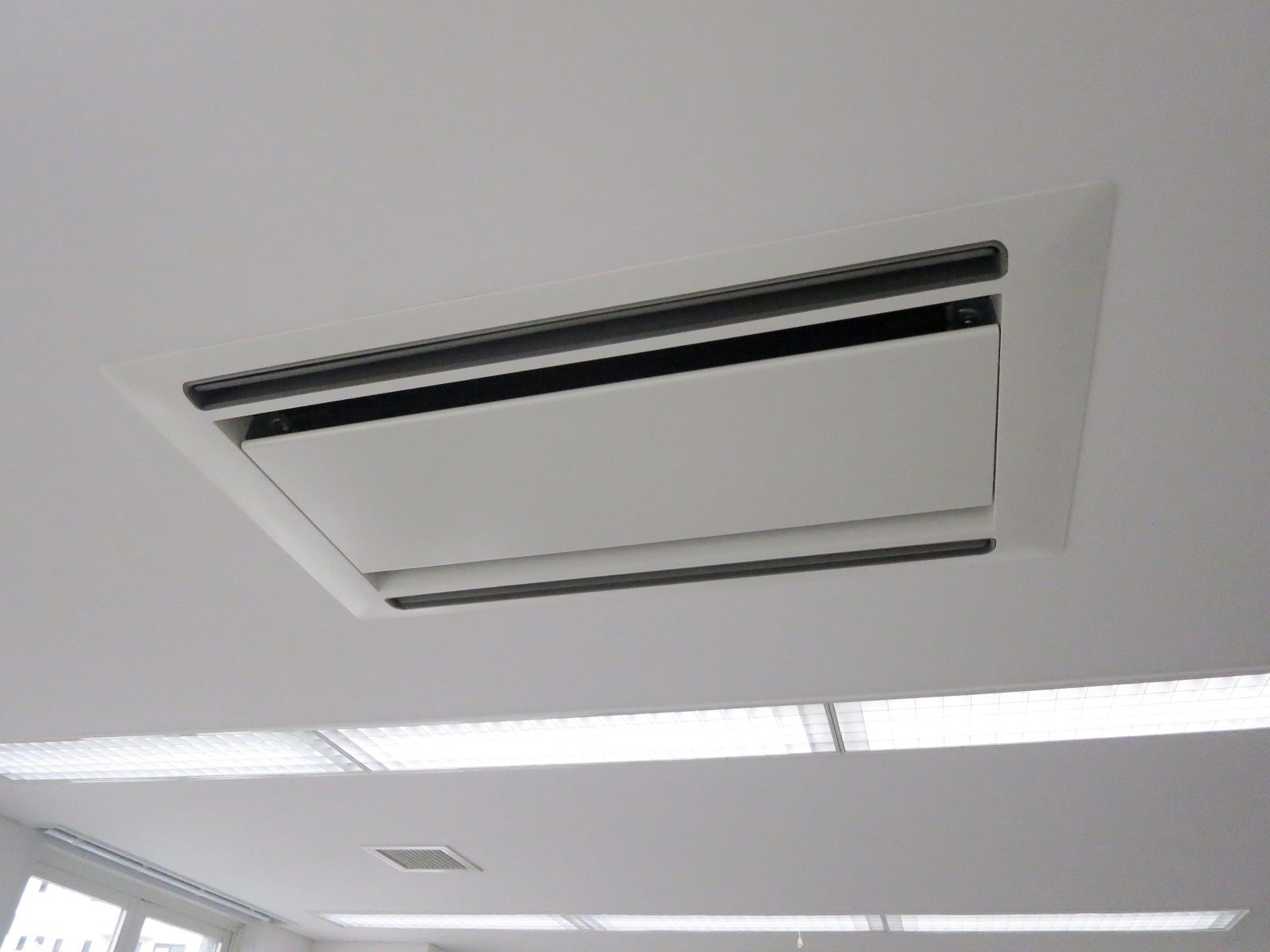 空調吹き出し口