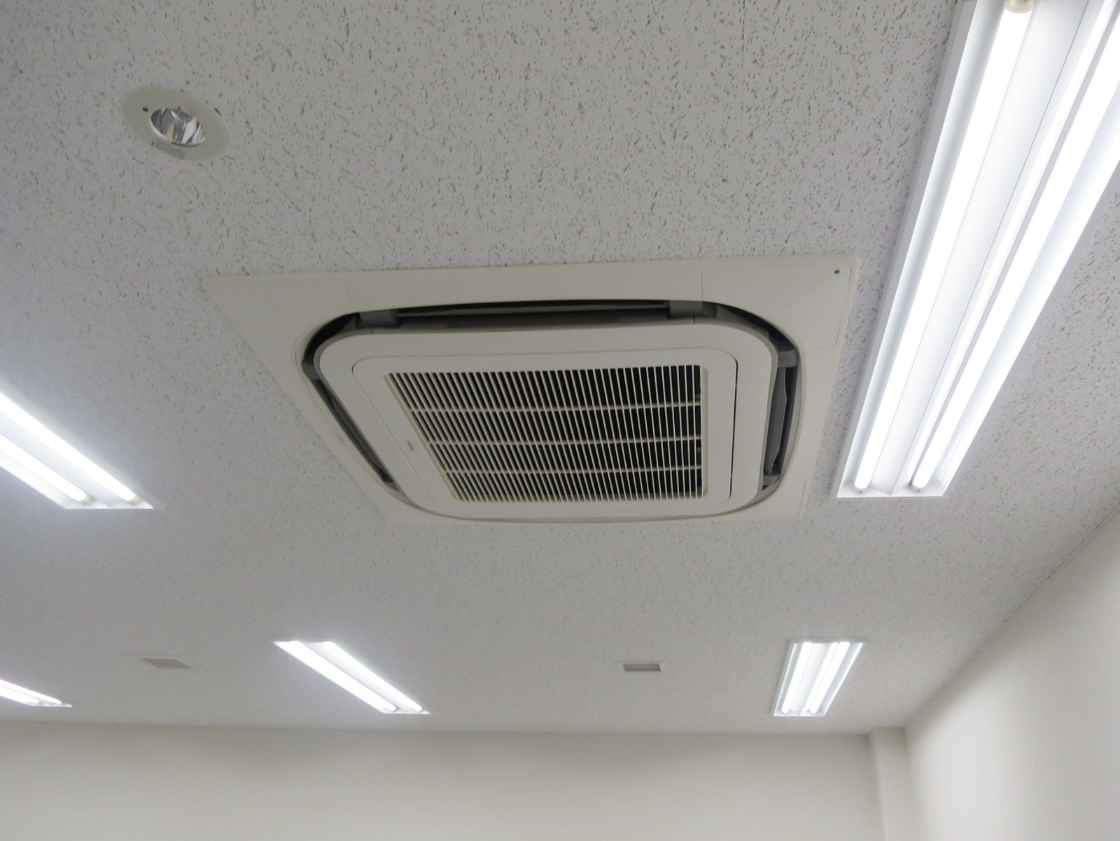 空調機器