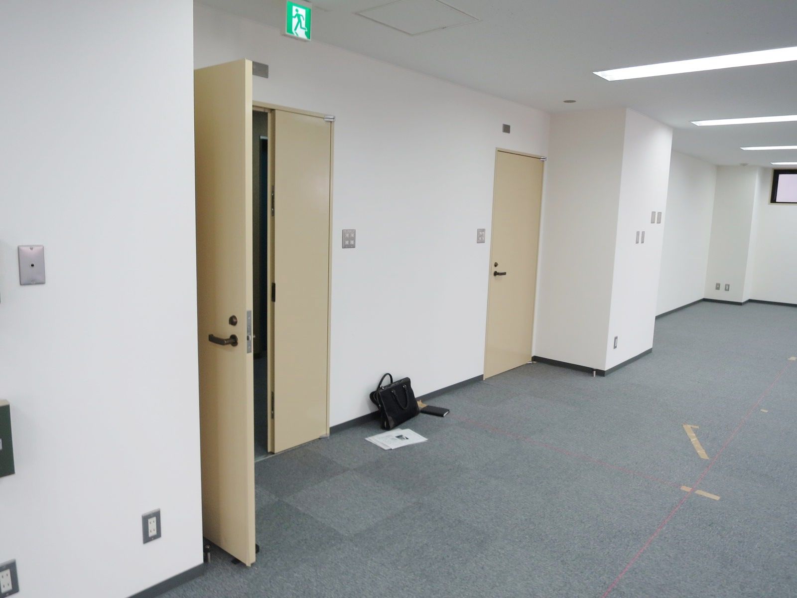 貸室出入口