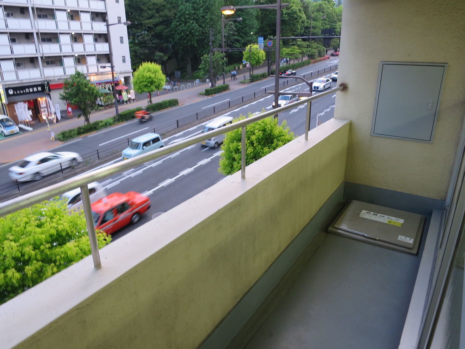 バルコニー