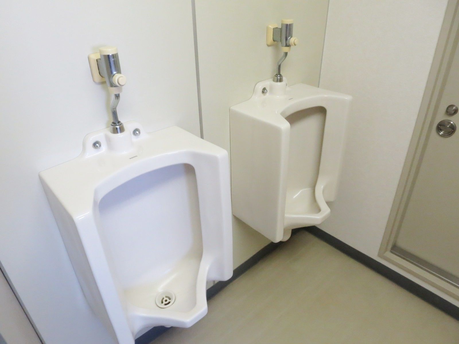 男性用トイレ
