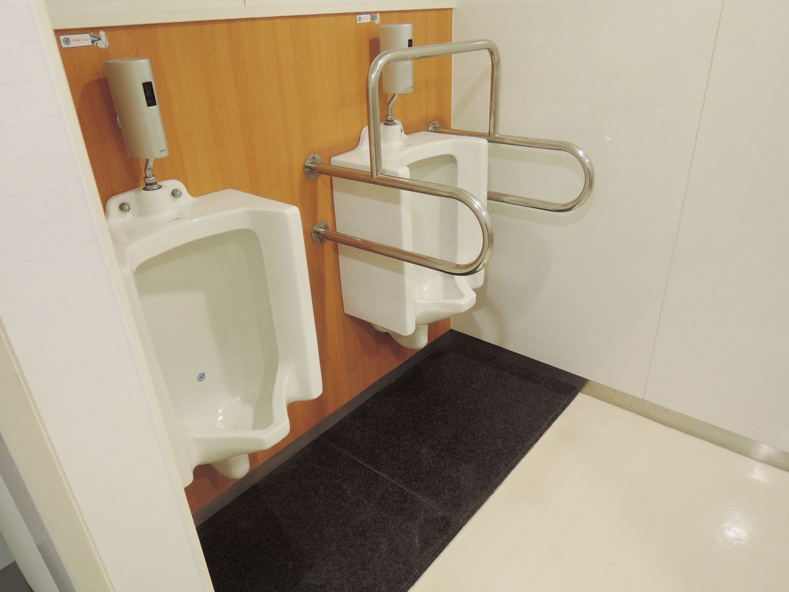 男性用トイレ