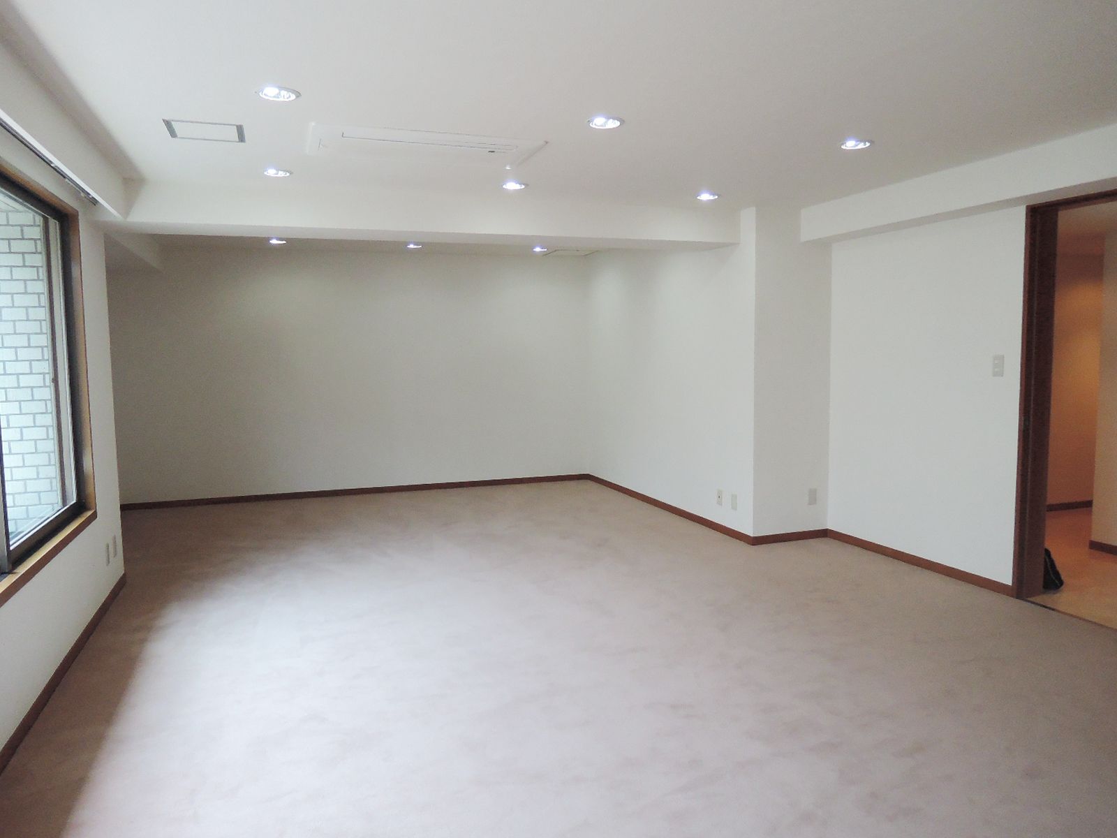オフィス室内参考画像（202号室）
