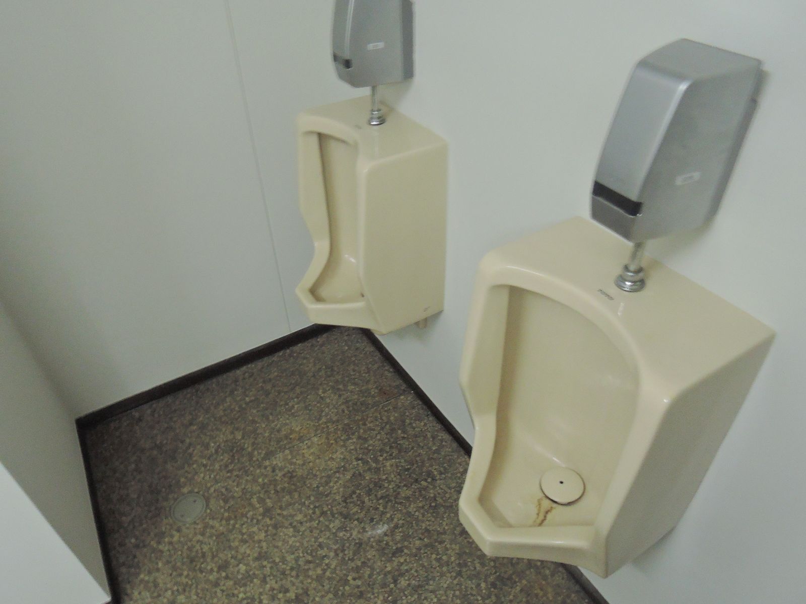男性用トイレ