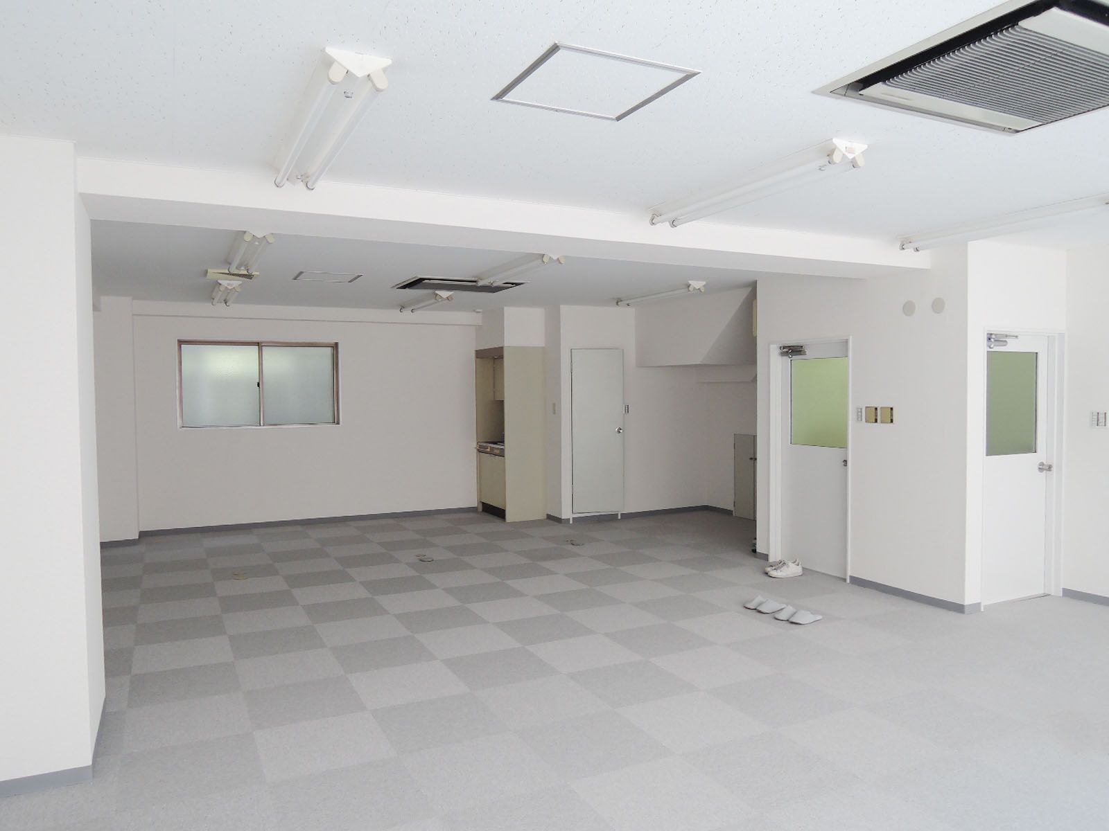 明るいオフィス