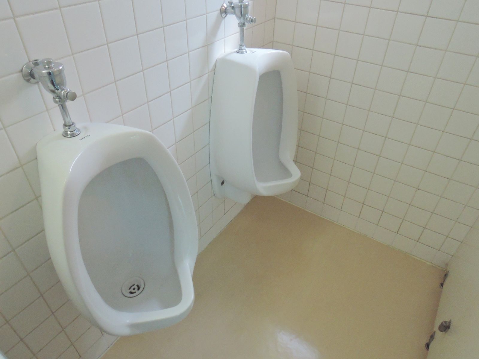 男性用トイレ