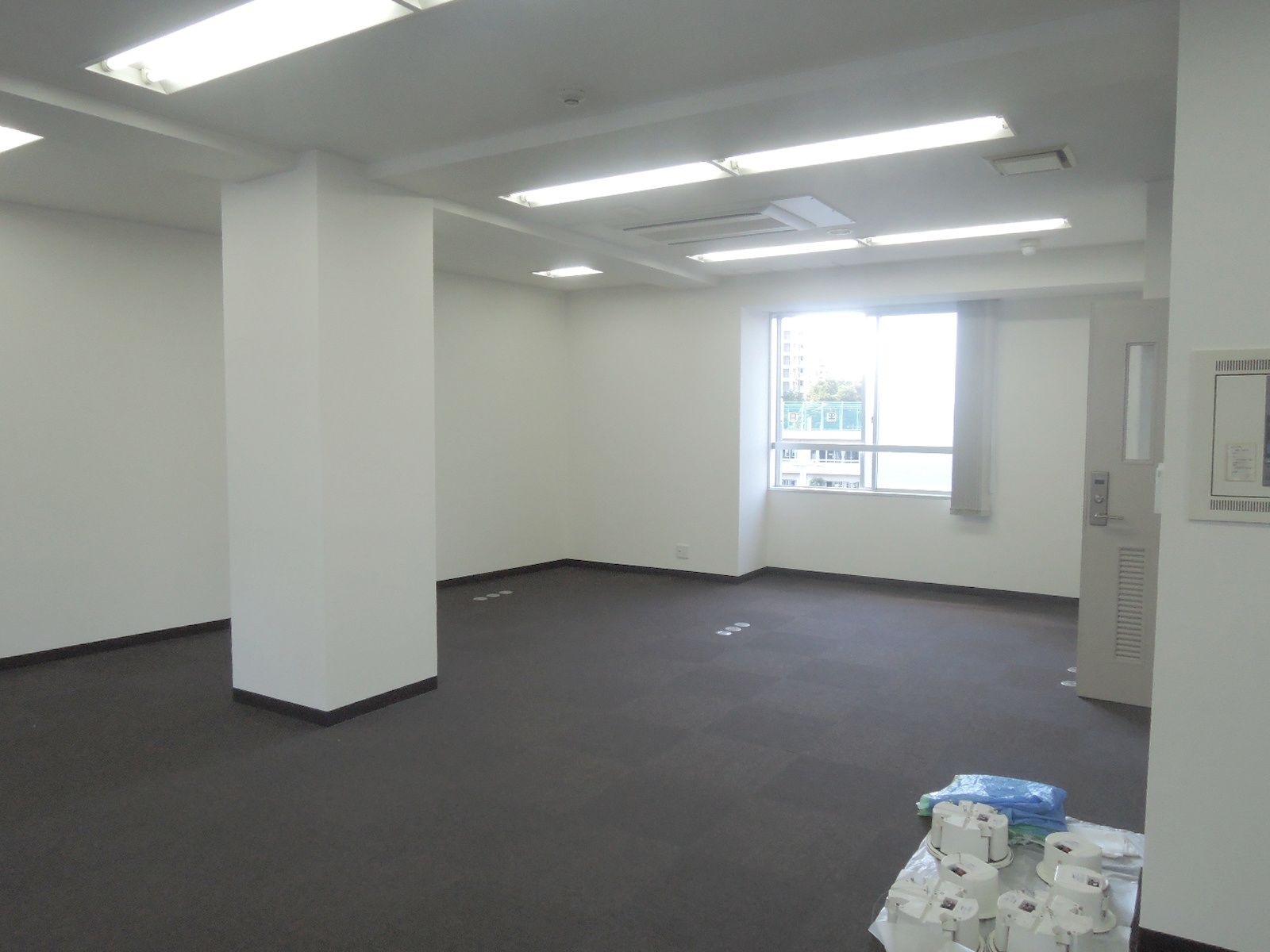 オフィス室内参考画像