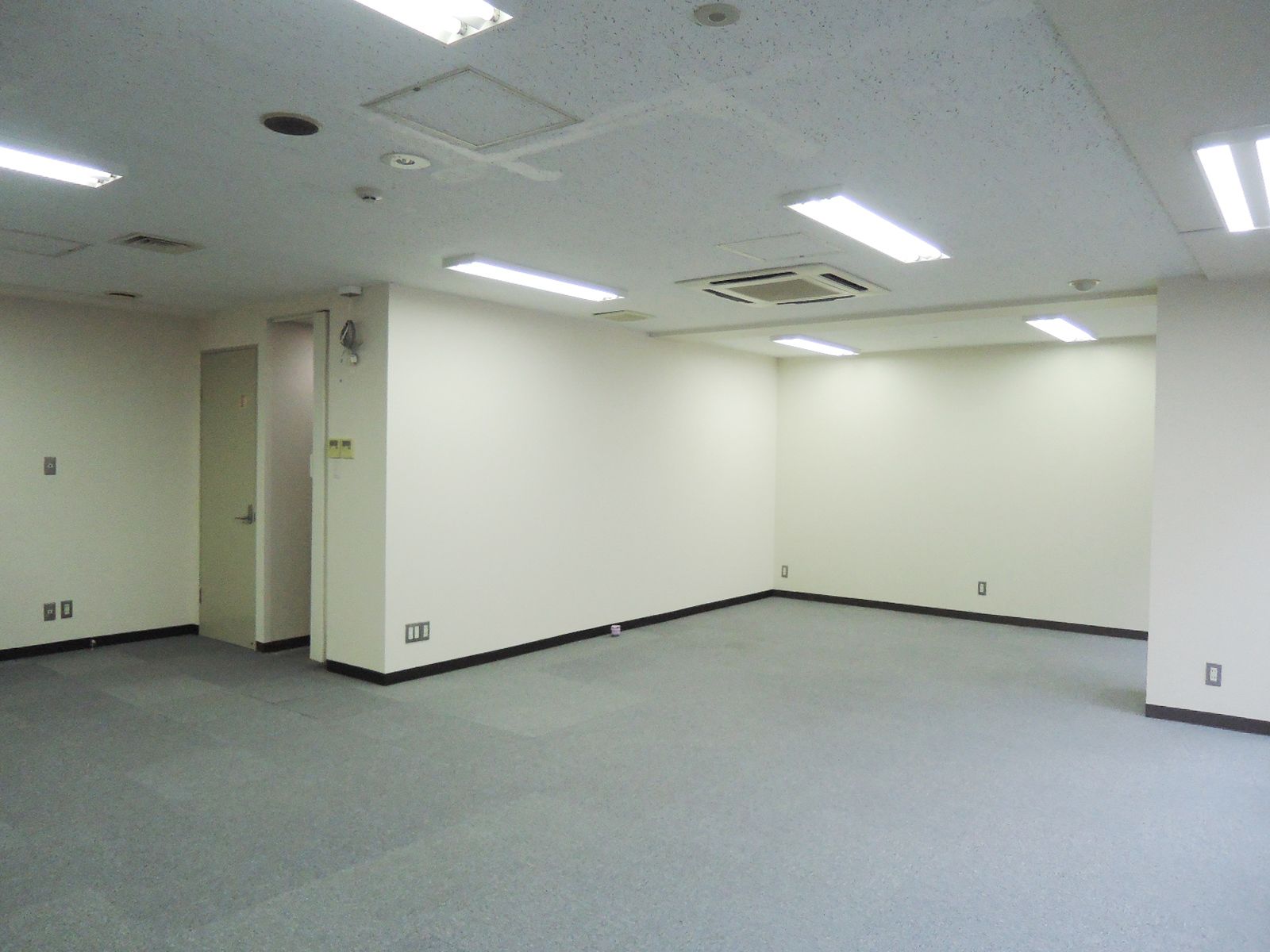 貸室奥からの眺め