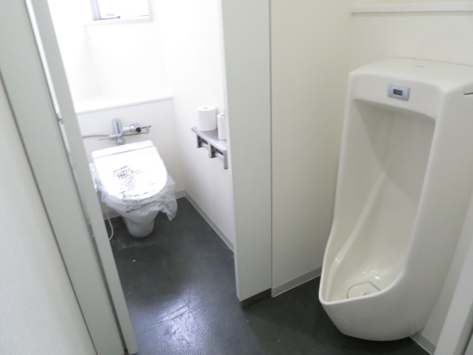男性用トイレ