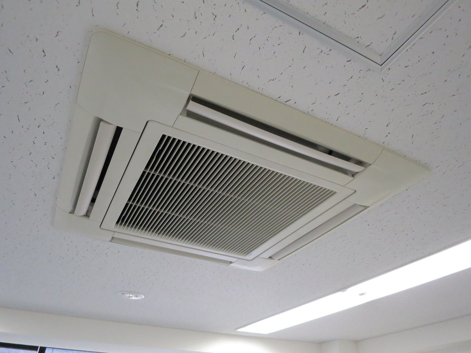 空調吹き出し口