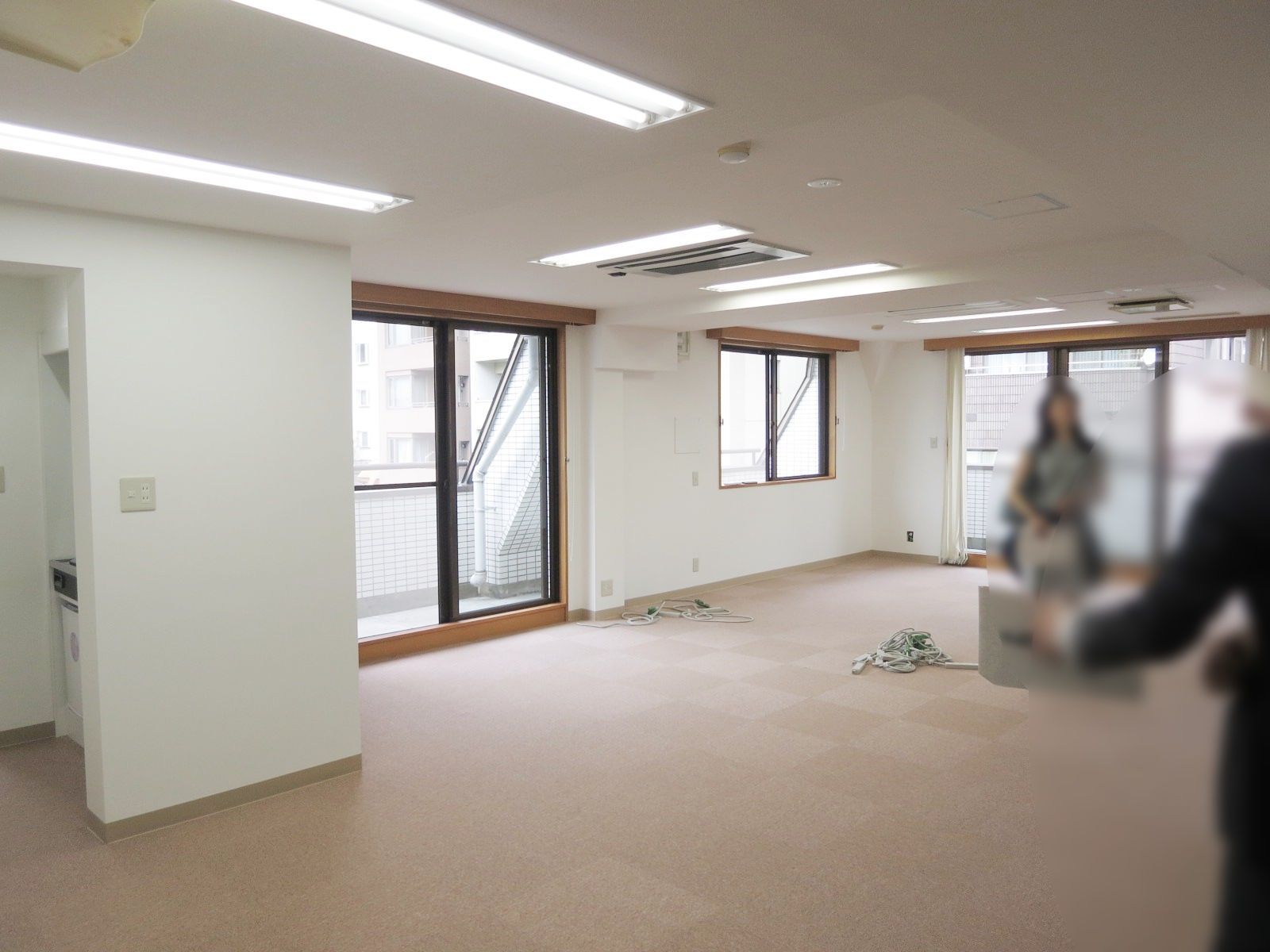 オフィス室内参考画像（6+7階）