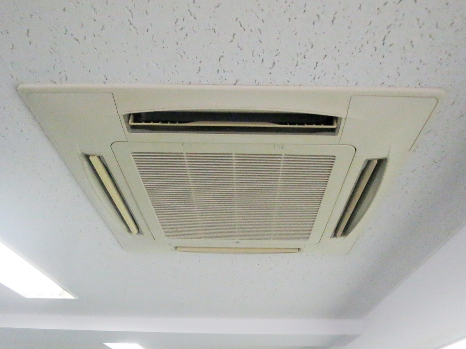 空調機器