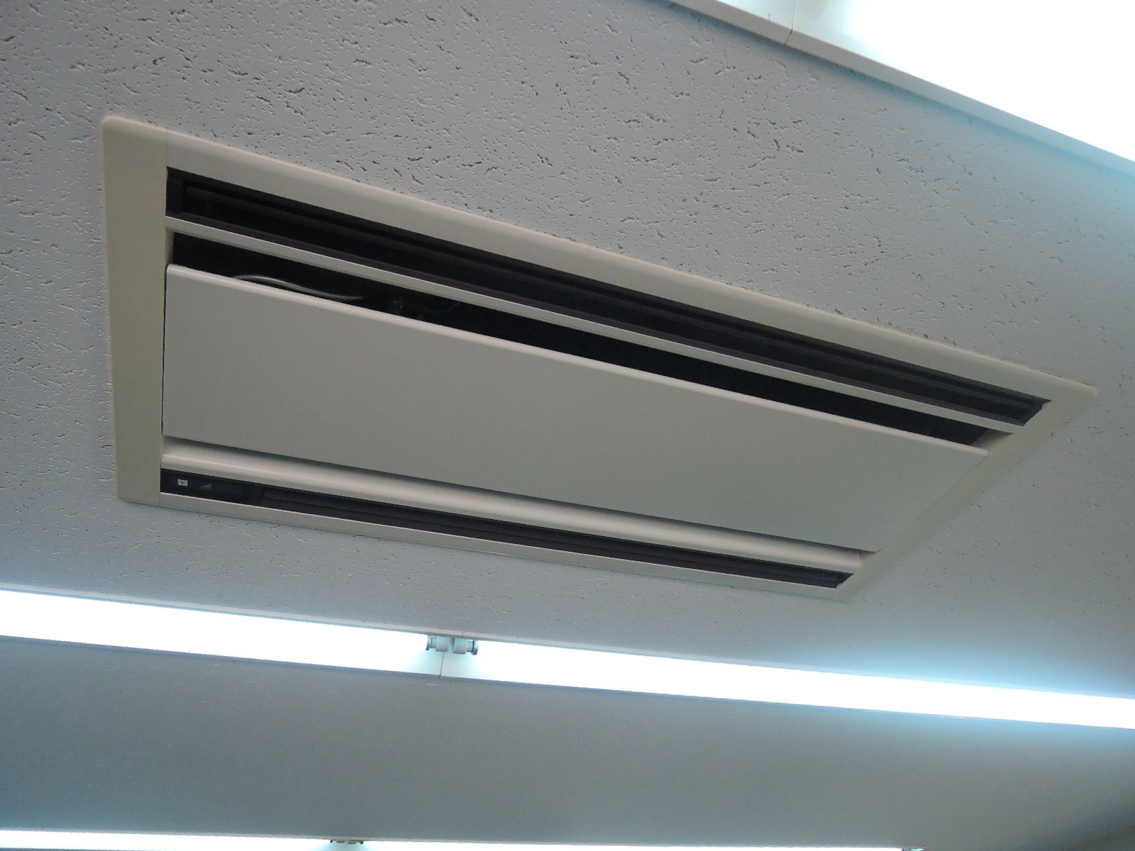 空調吹き出し口