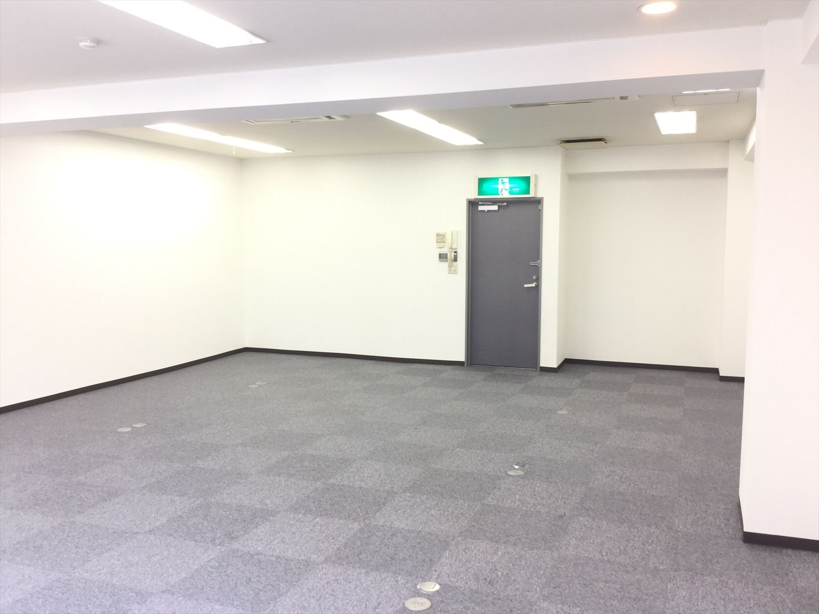 明るい室内