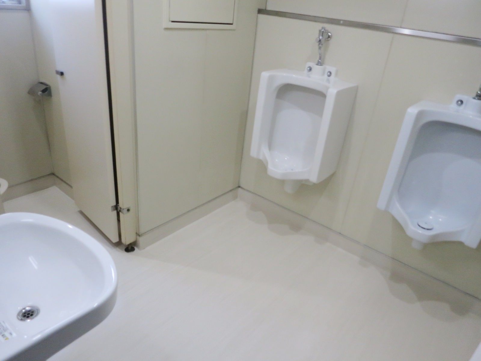男性用トイレ