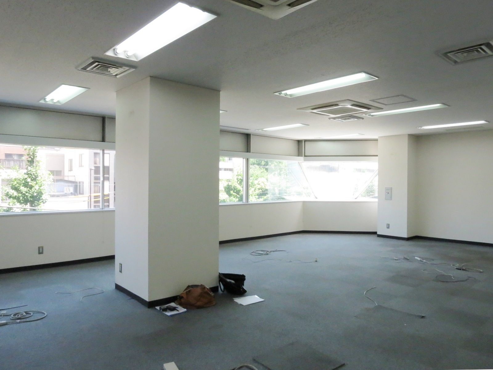 オフィス室内参考画像