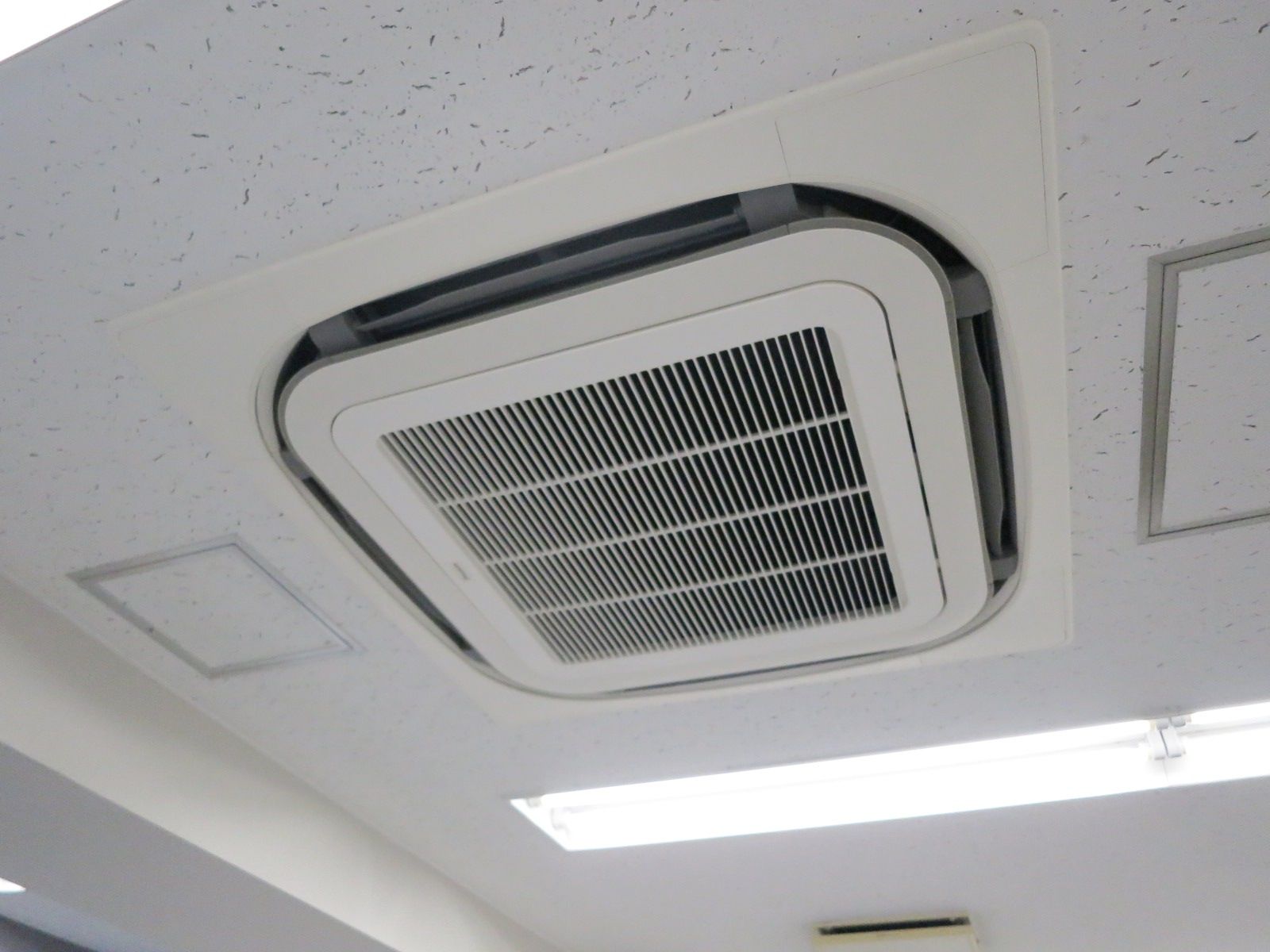 空調機器