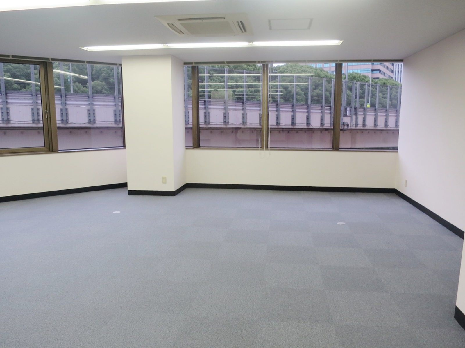 オフィス室内参考画像(4階)