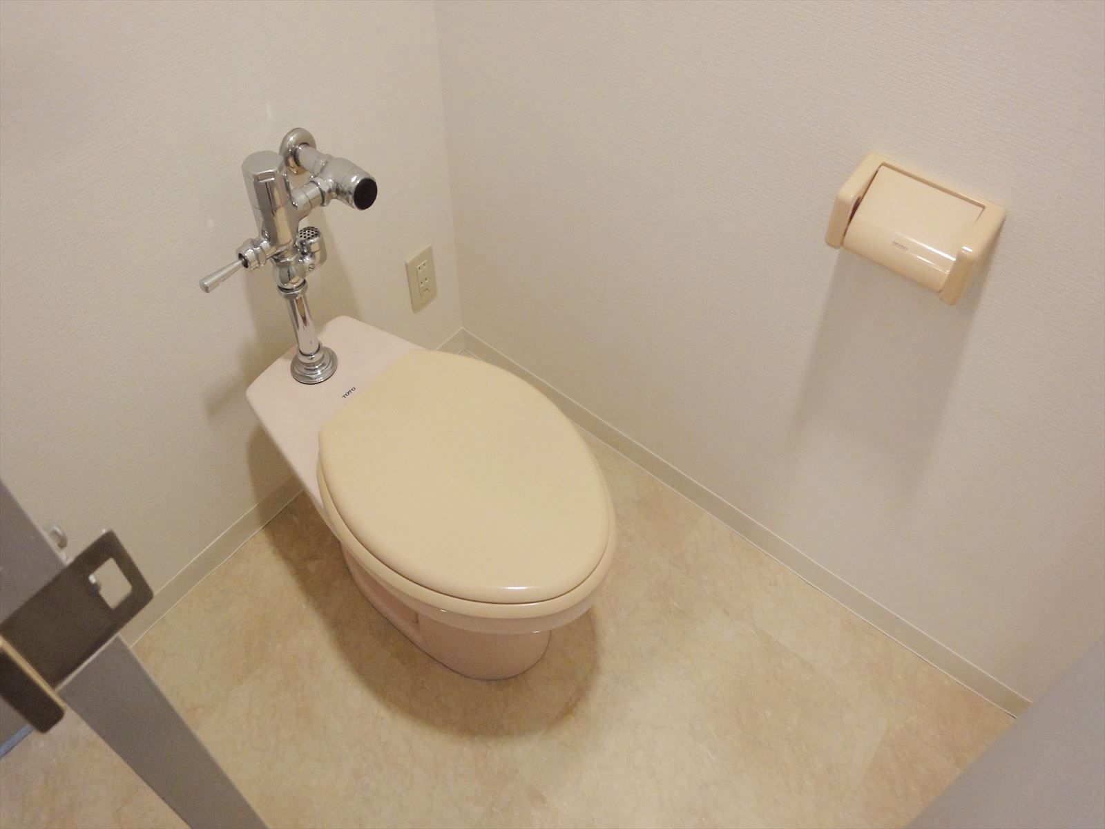 トイレ個室