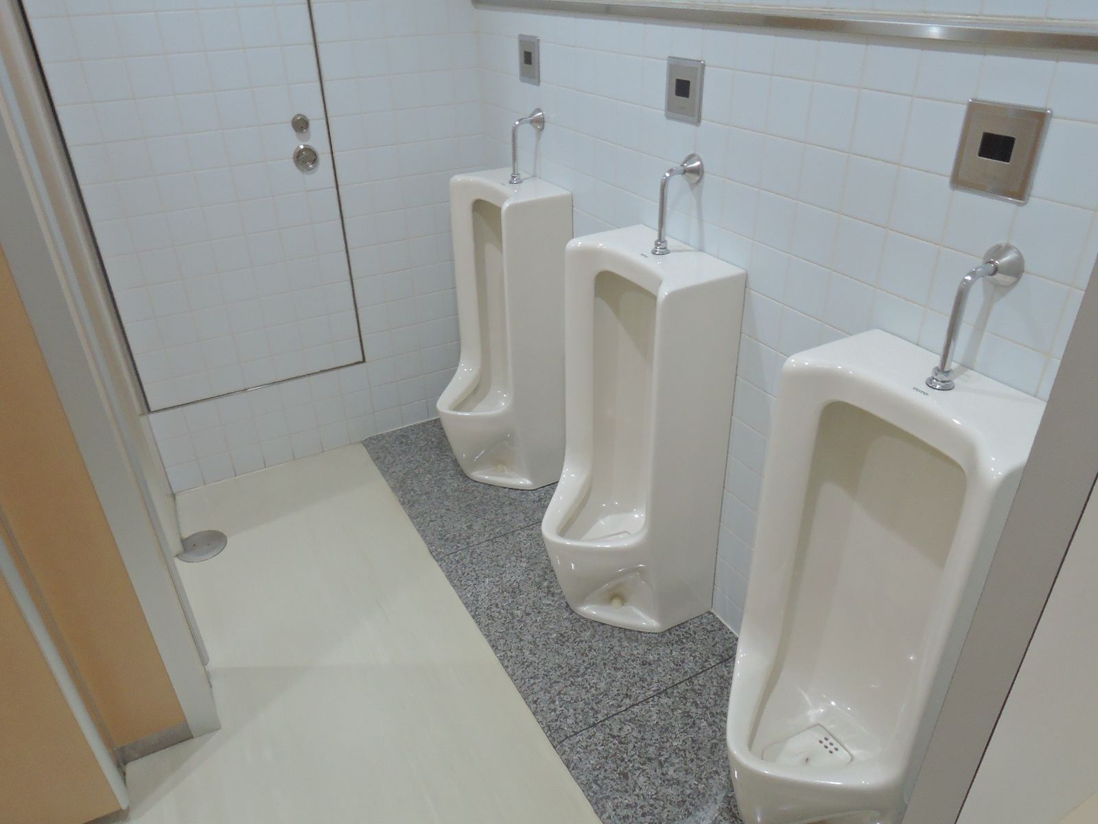 男性用トイレ
