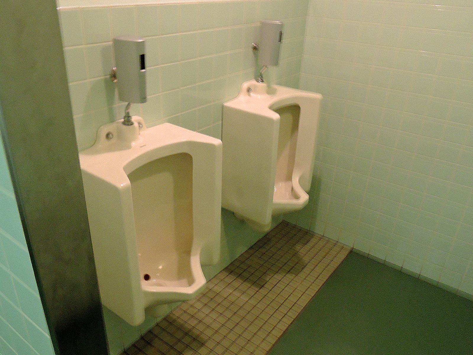 男性用トイレ