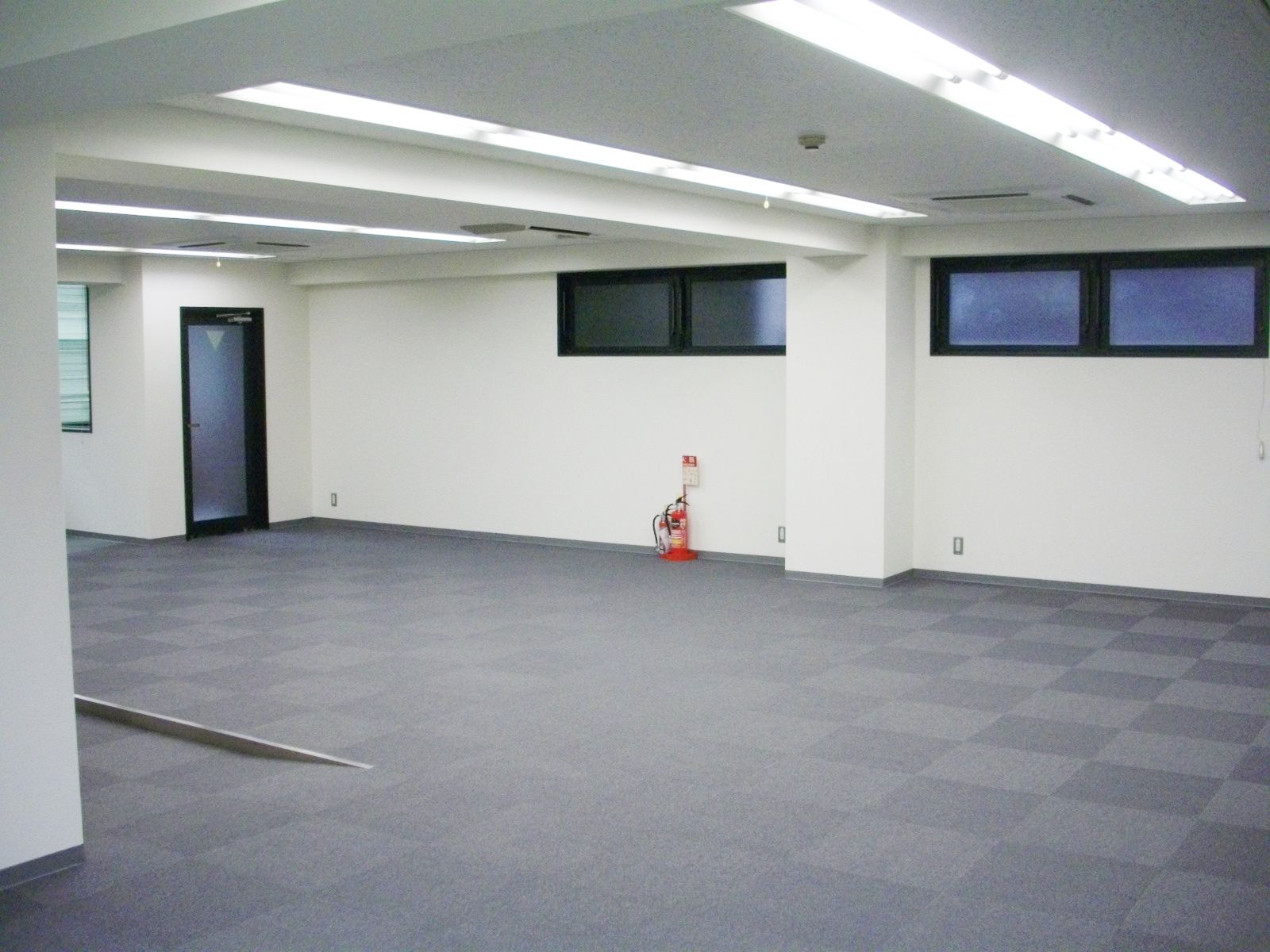 貸室奥から見た様子