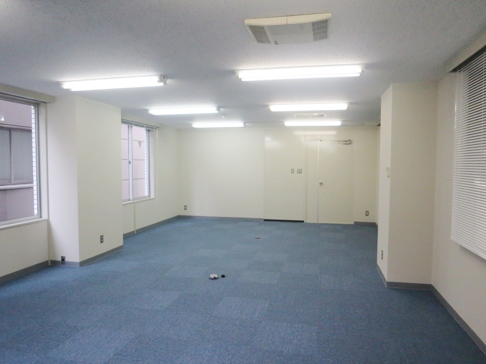 貸室奥から見た様子