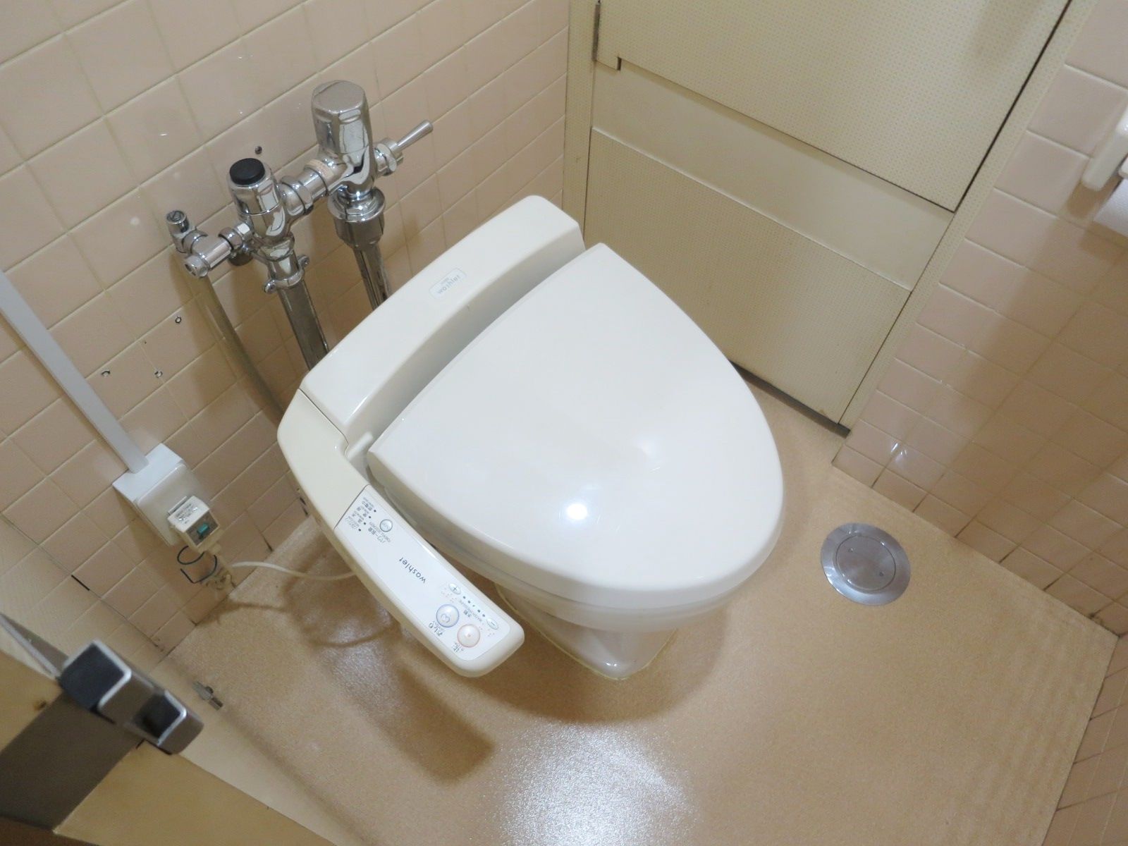 トイレ個室