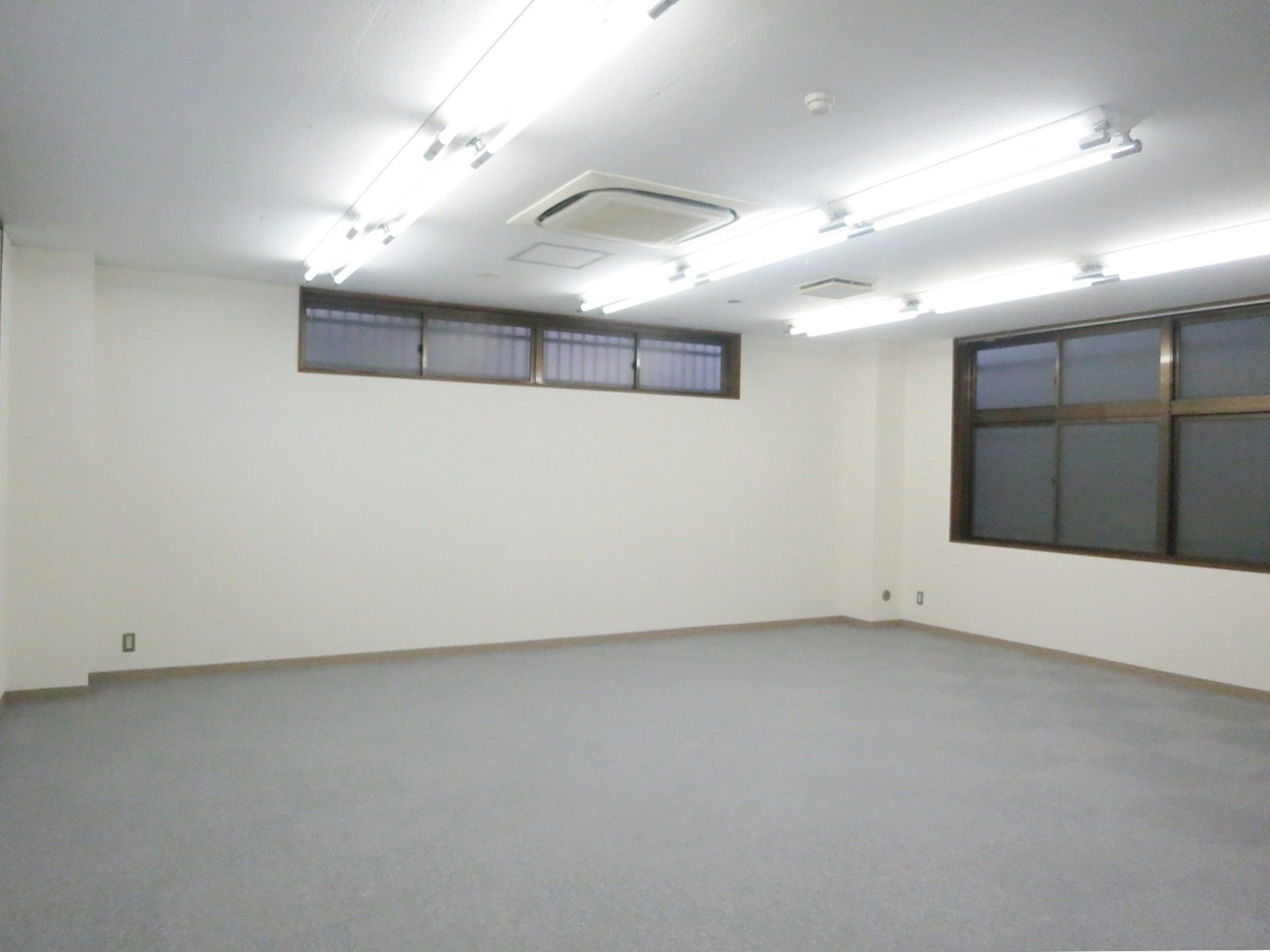 貸室奥の様子