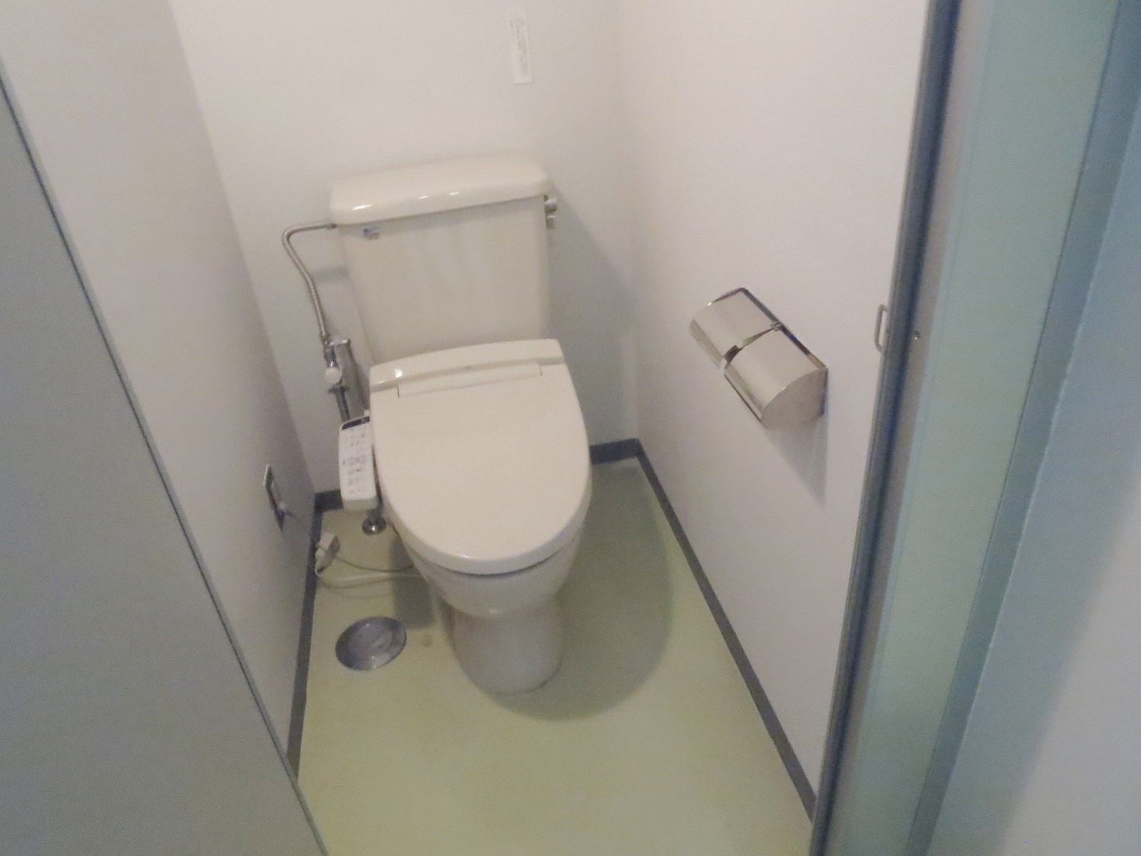 トイレ個室