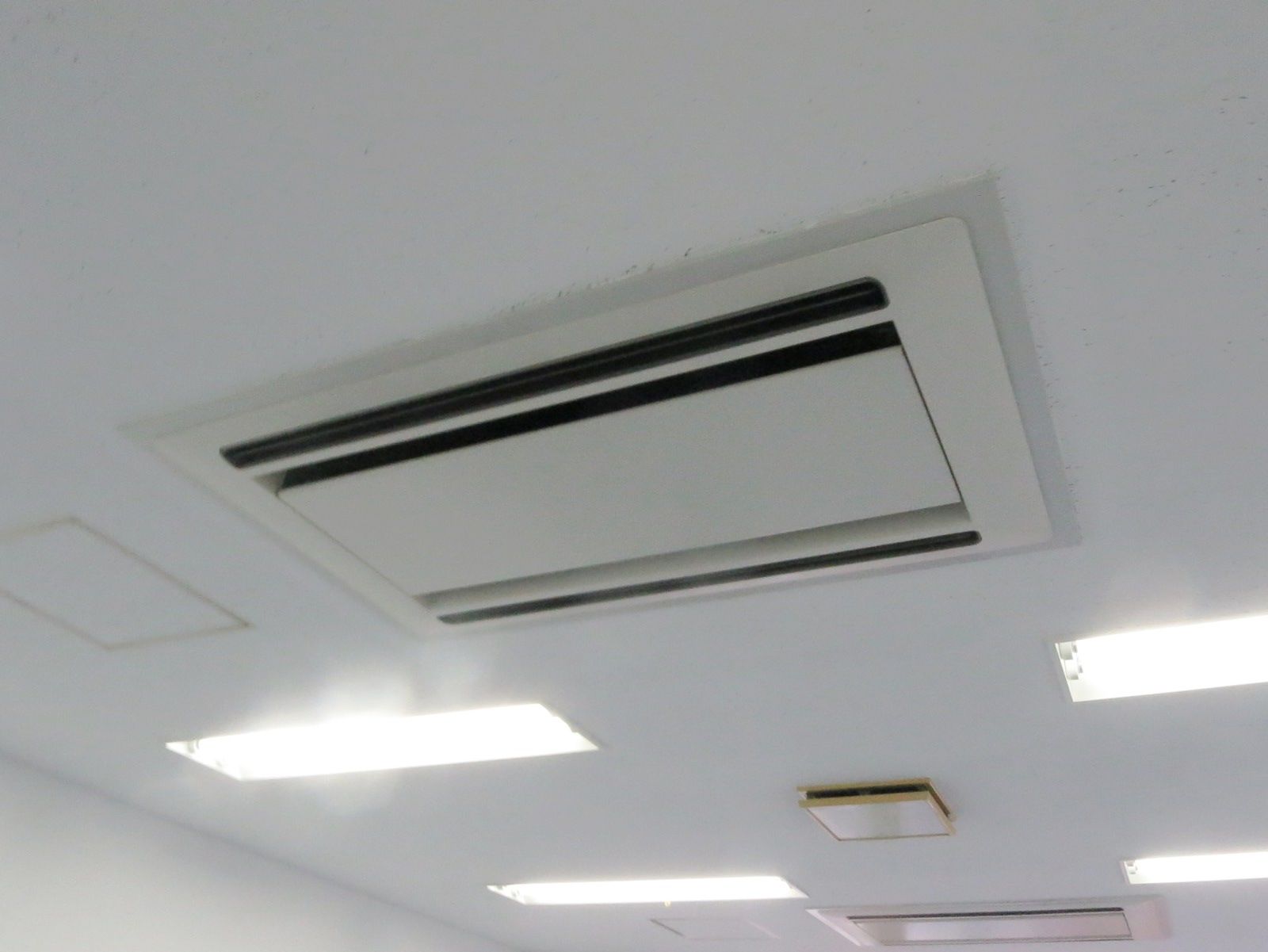 空調吹き出し口