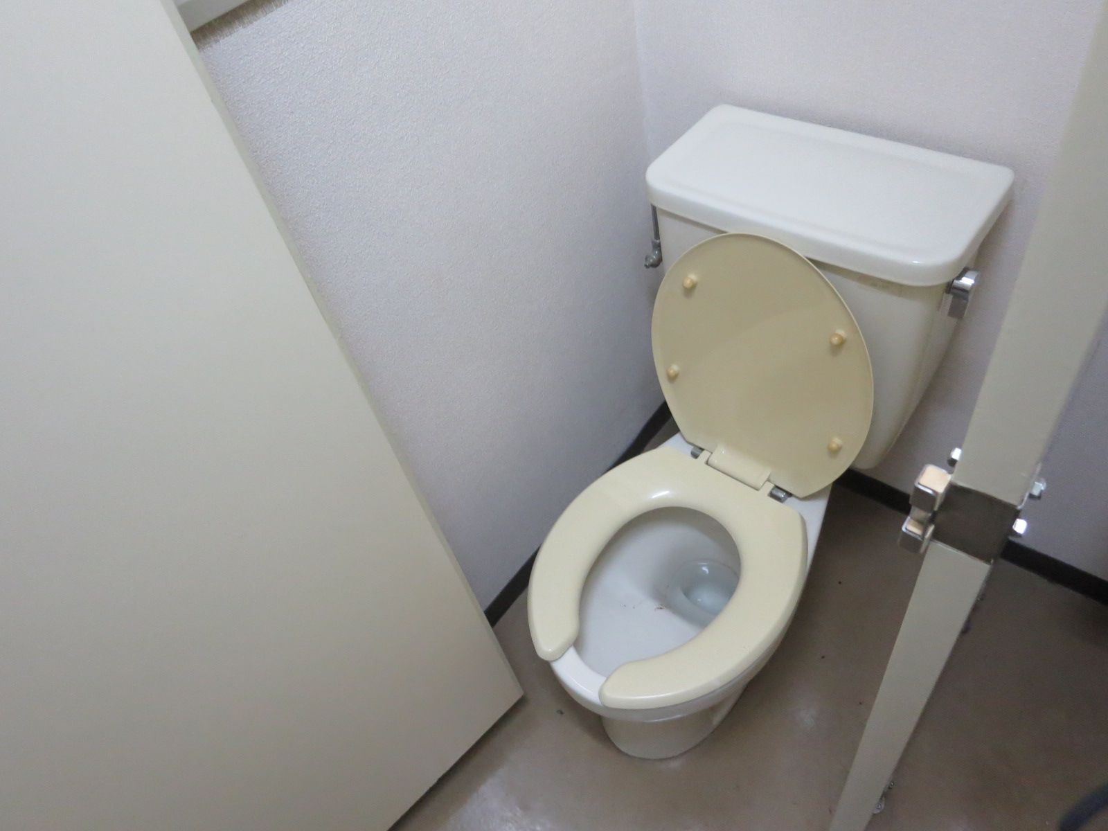 トイレ個室