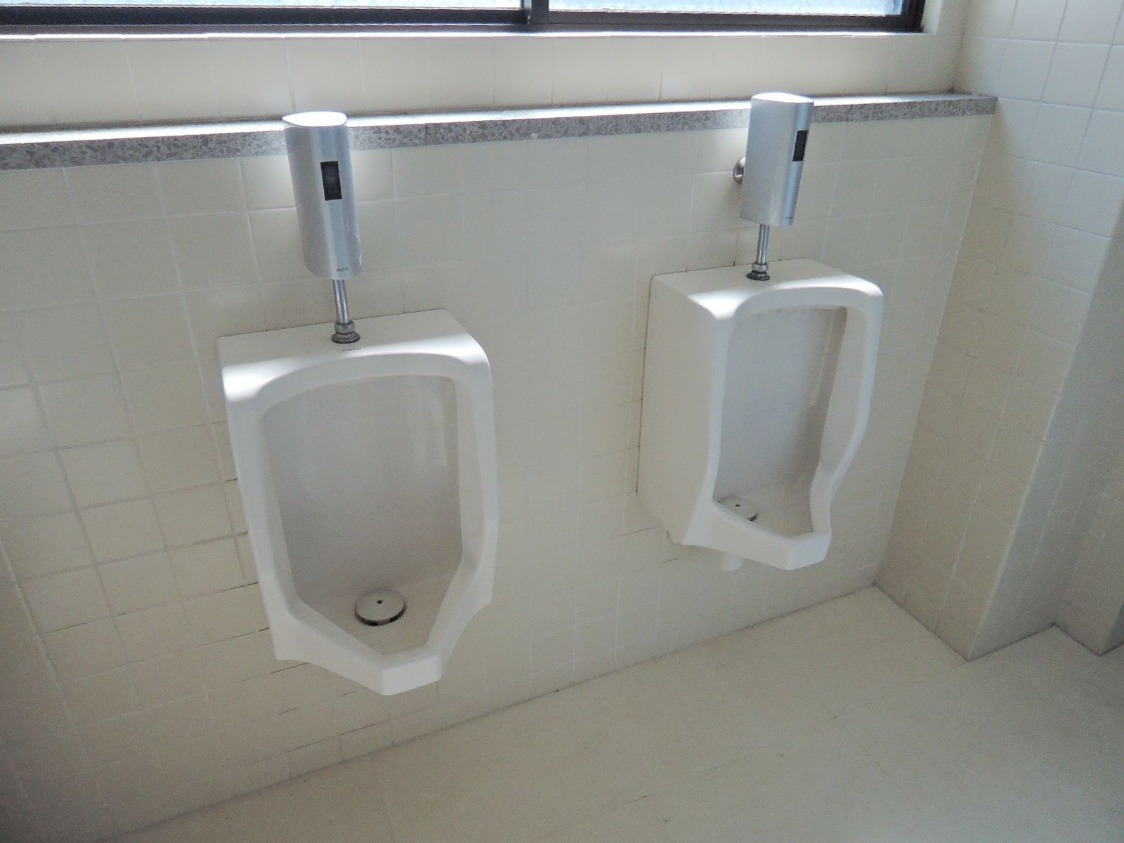 男性用トイレ