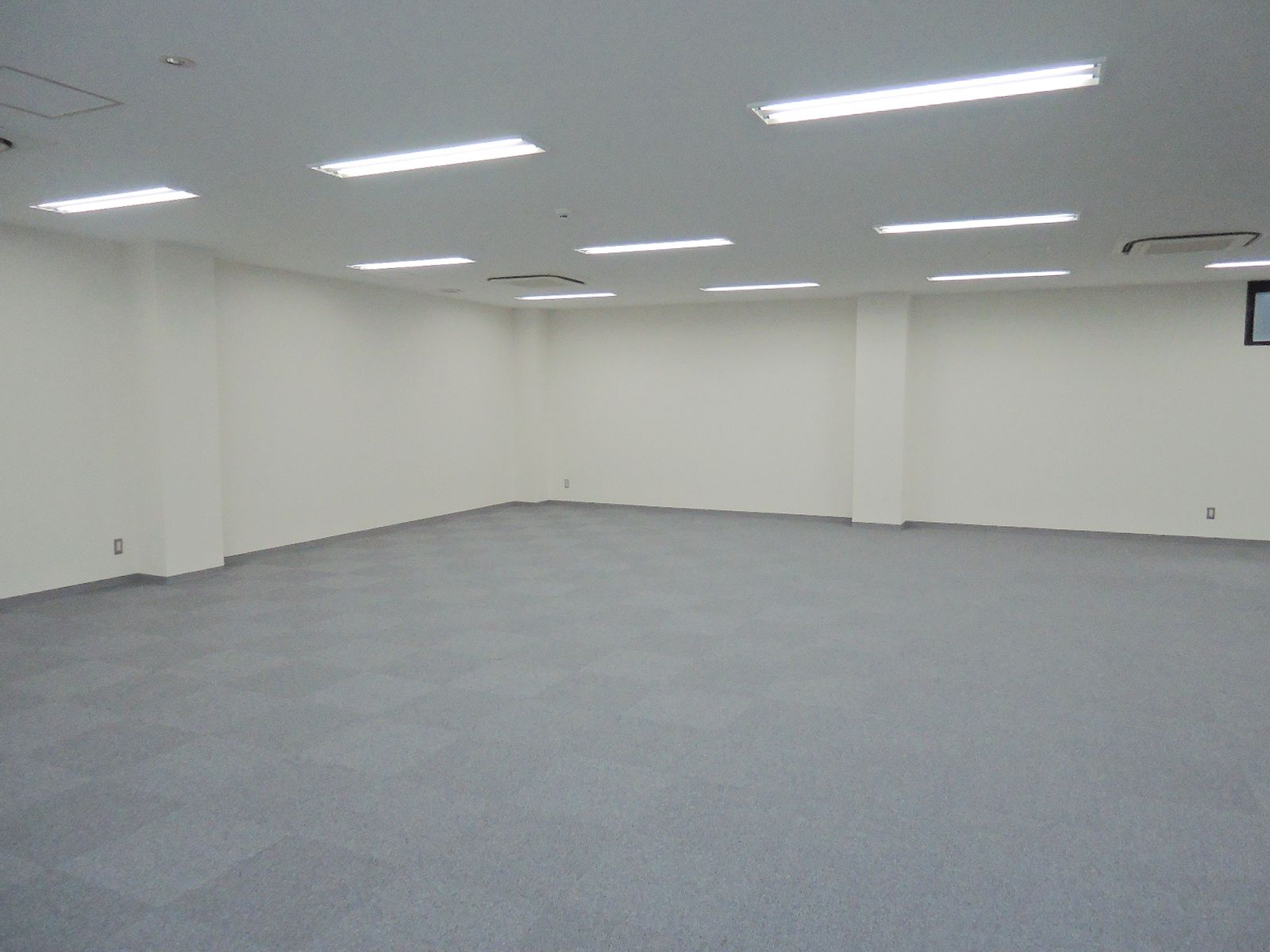 貸室奥から見た様子