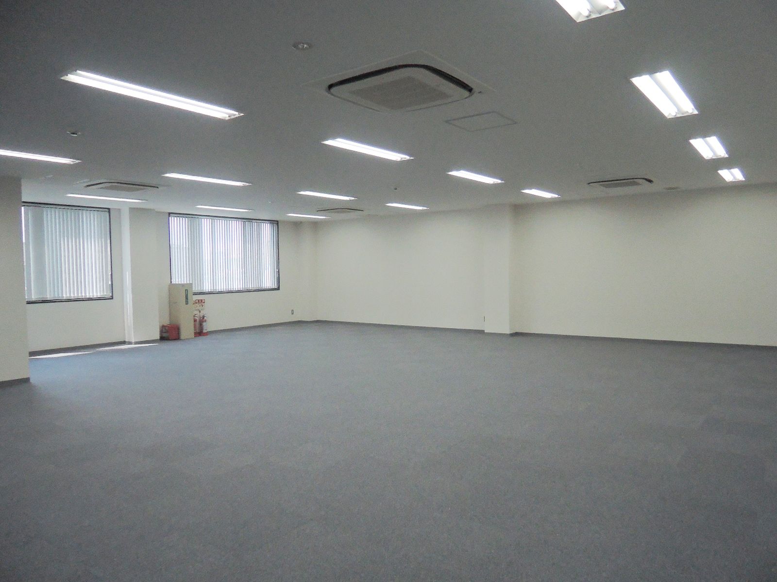 オフィス室内参考画像（3階）