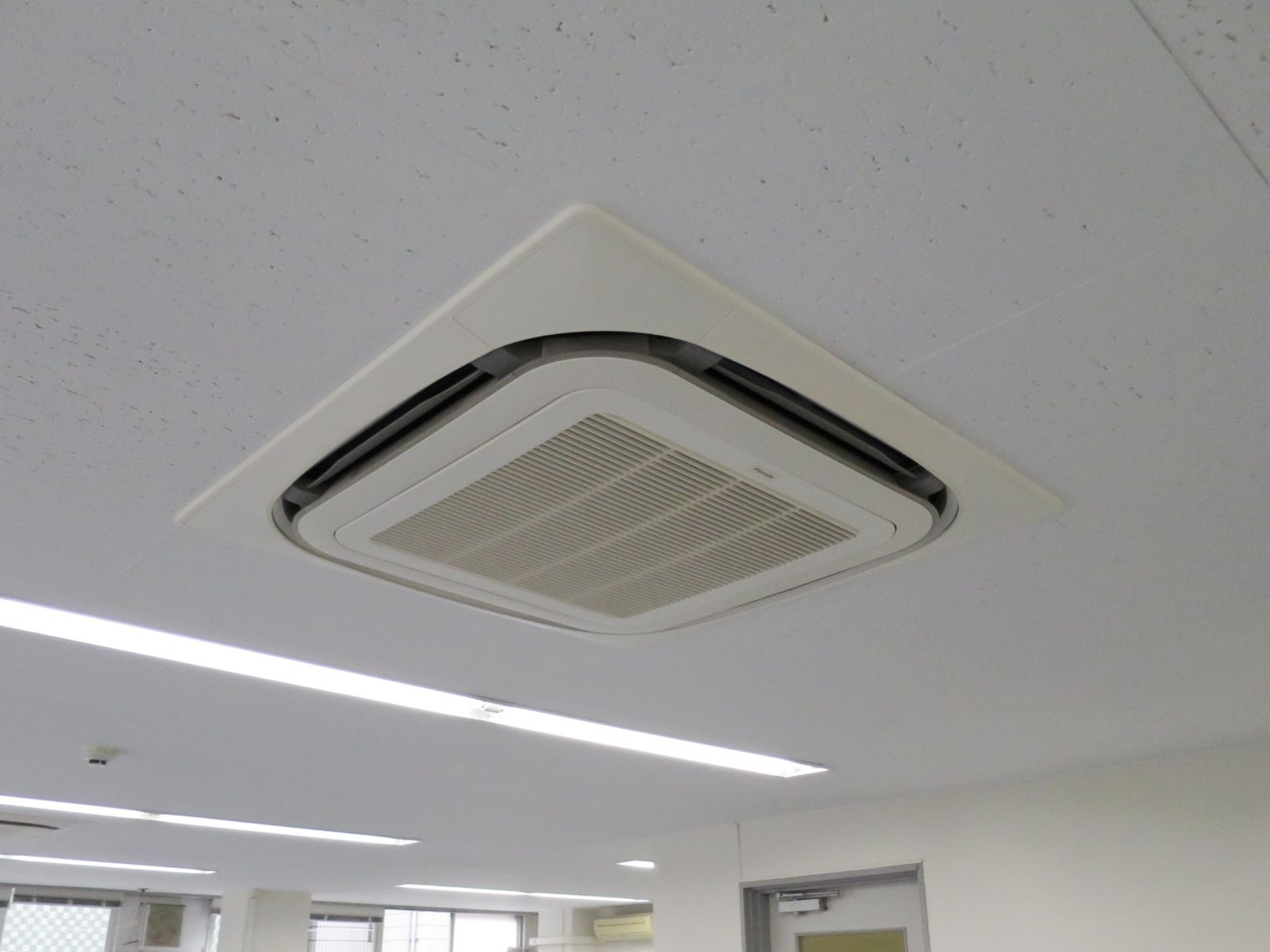 空調吹き出し口